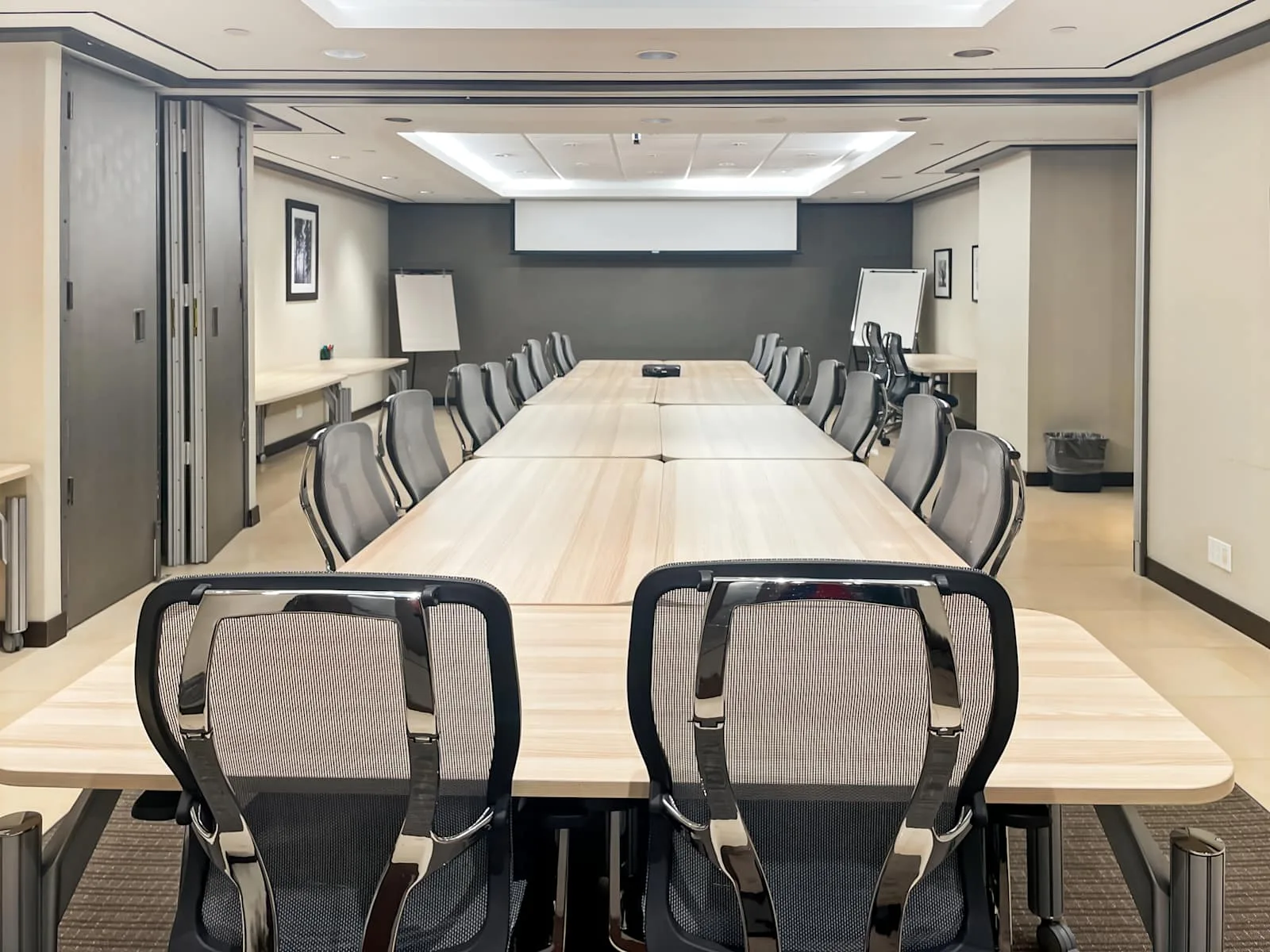 Regus ON, Toronto - First Canadian Place, Salle de réunion 18 personnes, Toronto, ON