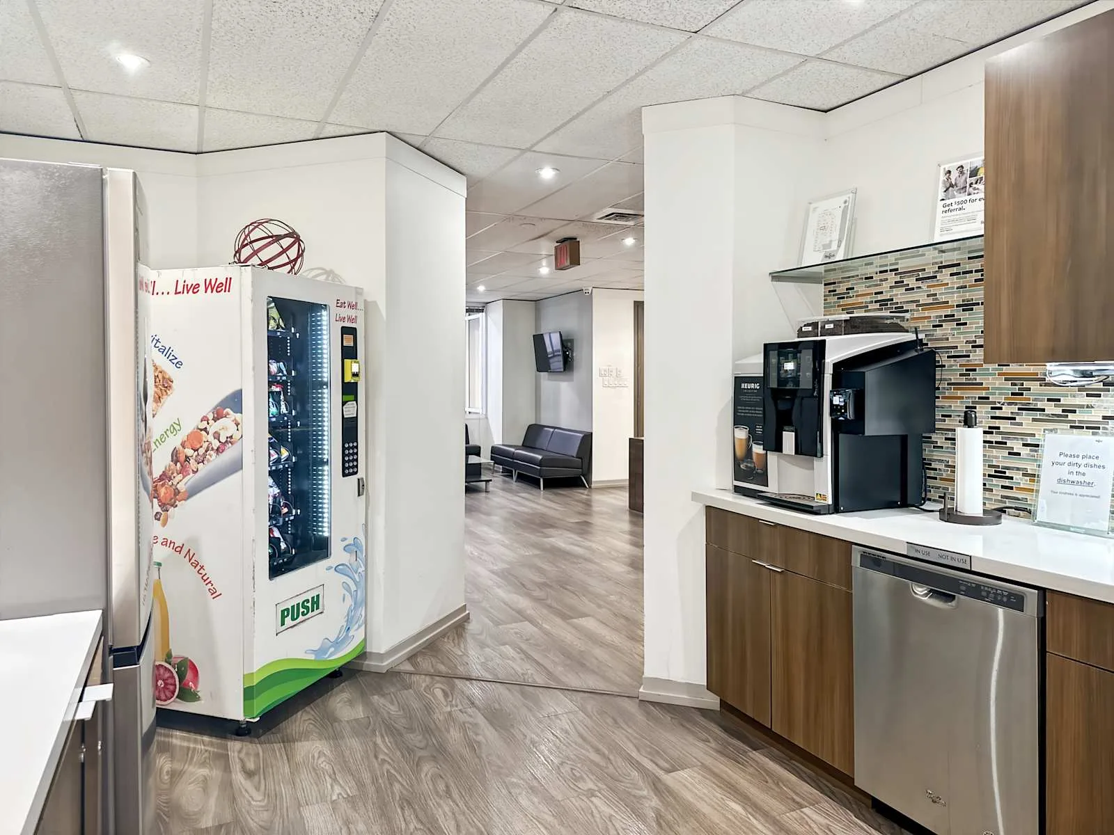 Regus ON, Toronto - Toronto Street, Kitchen, Toronto, ON