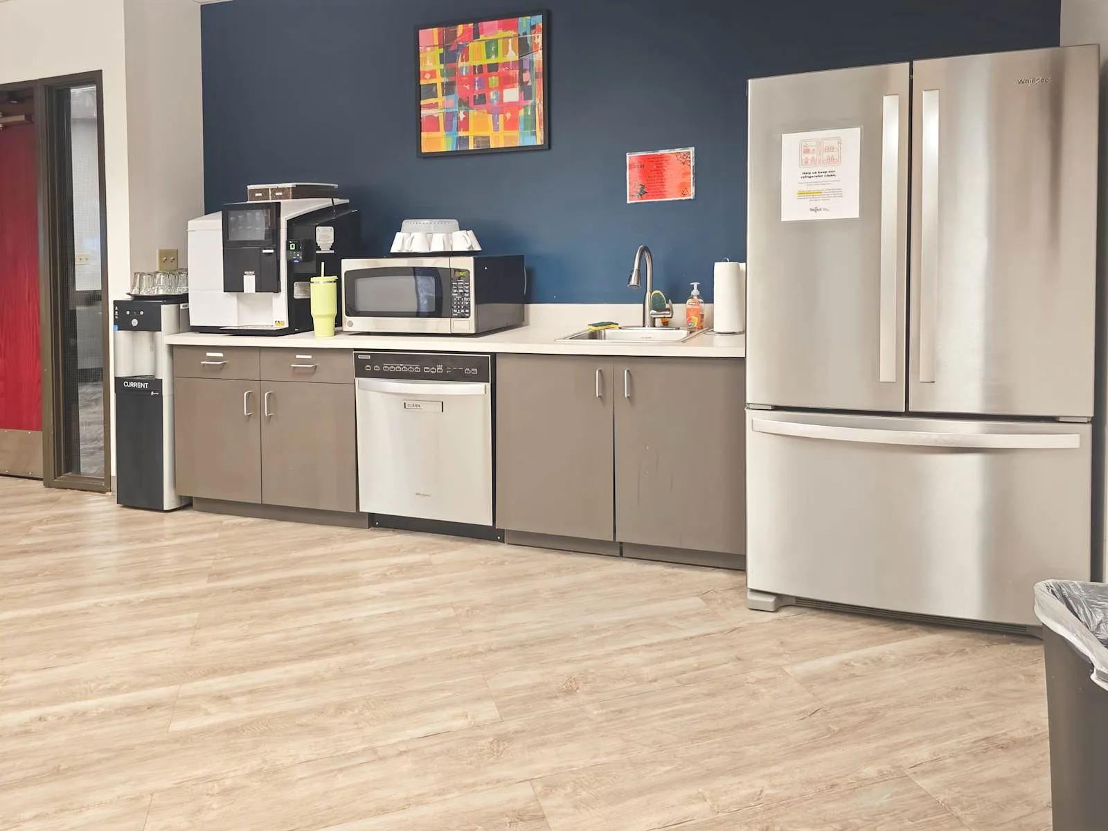Regus OR, Clackamas - Three Town Center, Kitchen, Clackamas, OR