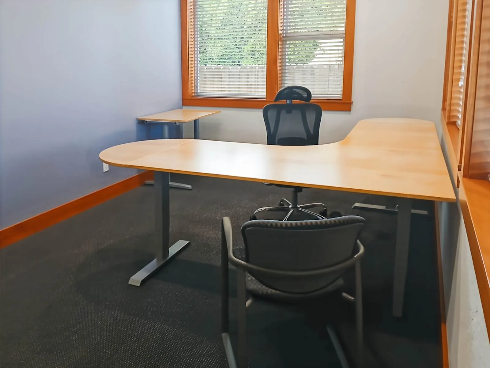 Regus OR, Medford - National Dr, Private office, 1 desk, Medford, OR