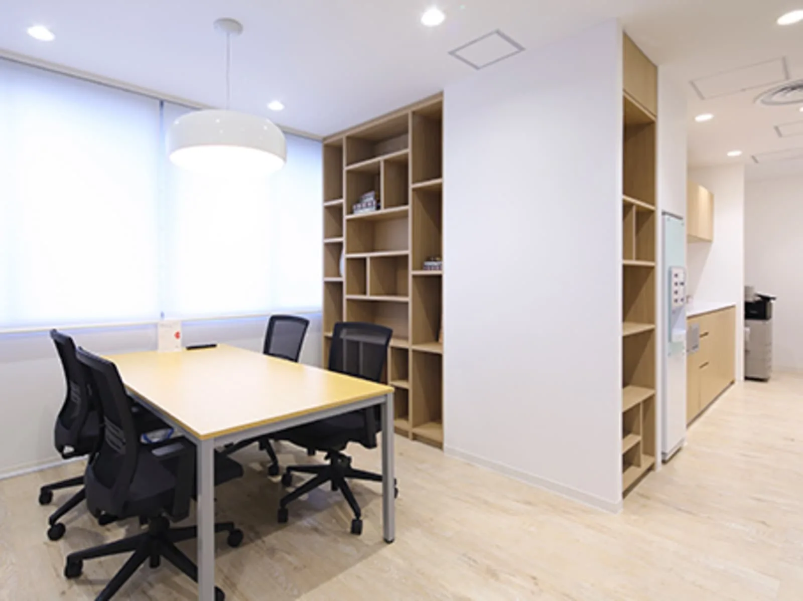 Regus OSAKA, Hankyu Ibaraki-shi Station、会議室（4名）、大阪