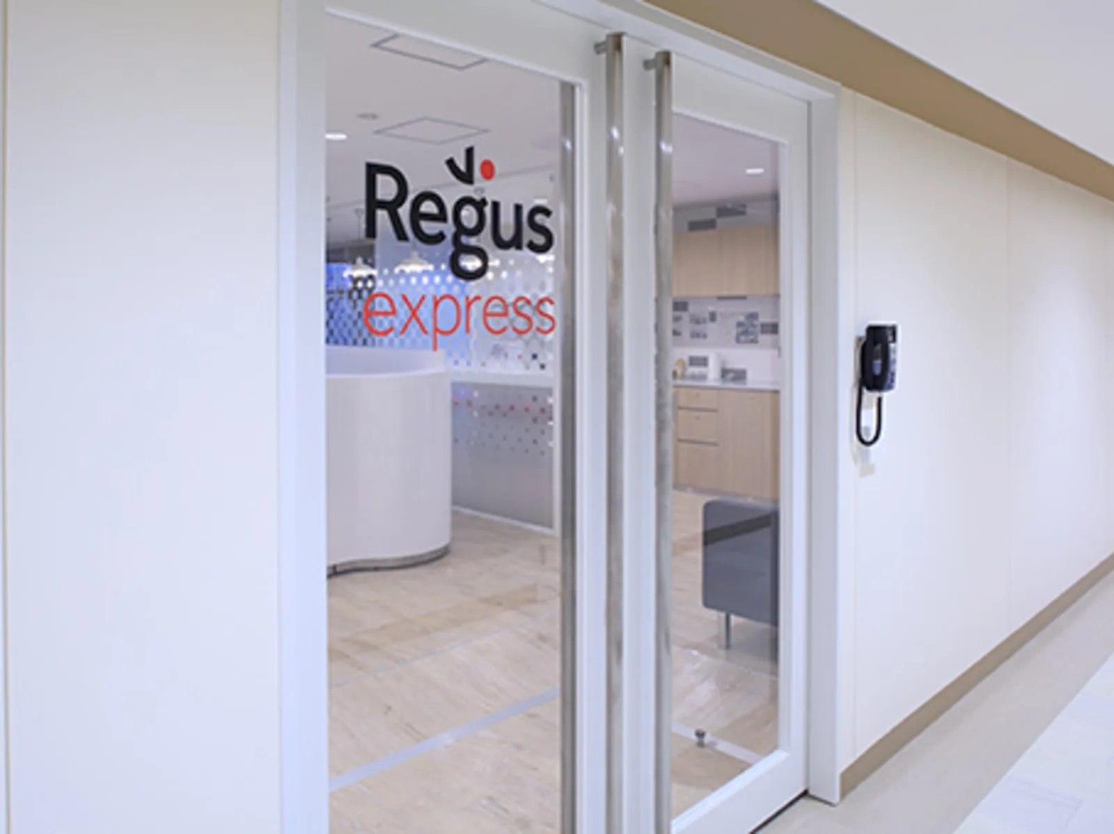 Regus OSAKA, Hankyu Senri Choou、受付、兵庫