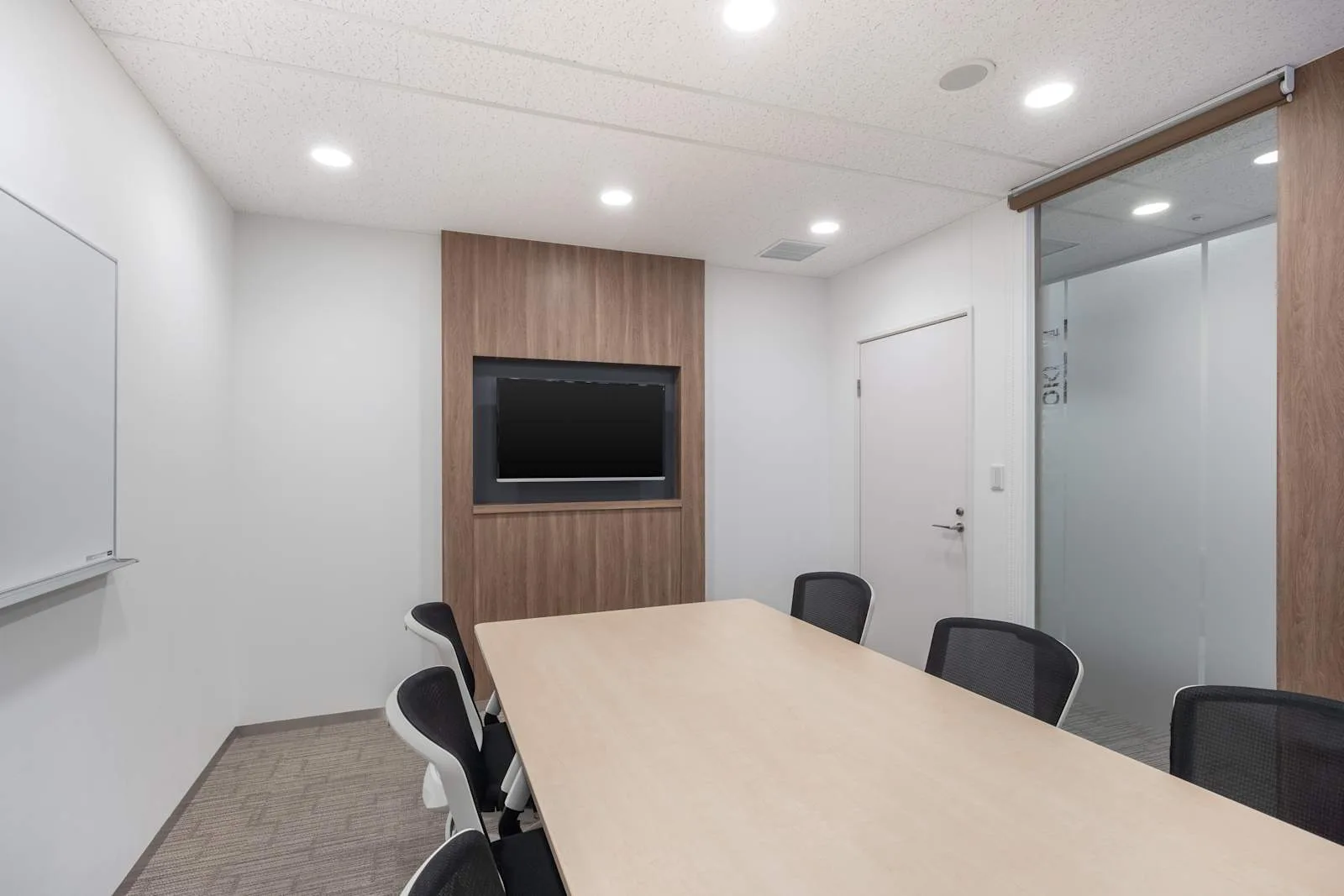 Regus OSAKA, Pacific Marks Nishi-Umeda、会議室（6名）、大阪