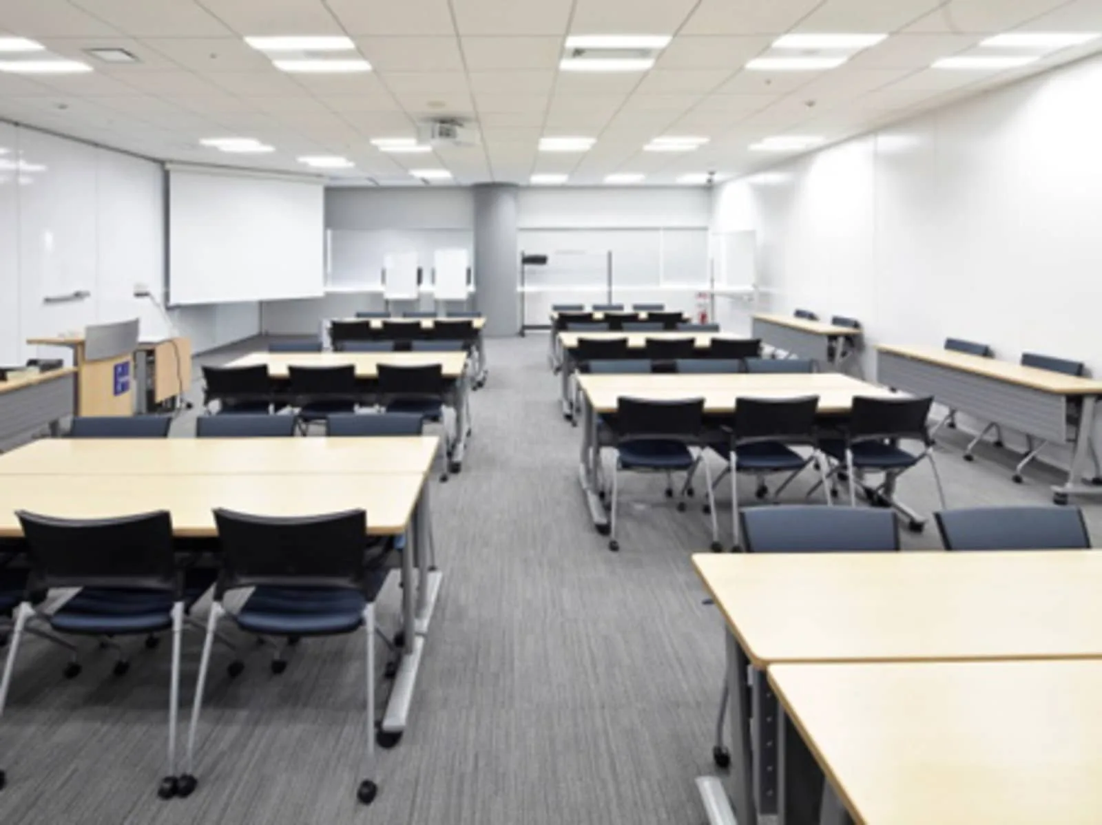 Regus OSAKA, Shin Osaka Hankyu Building、研修室、大阪