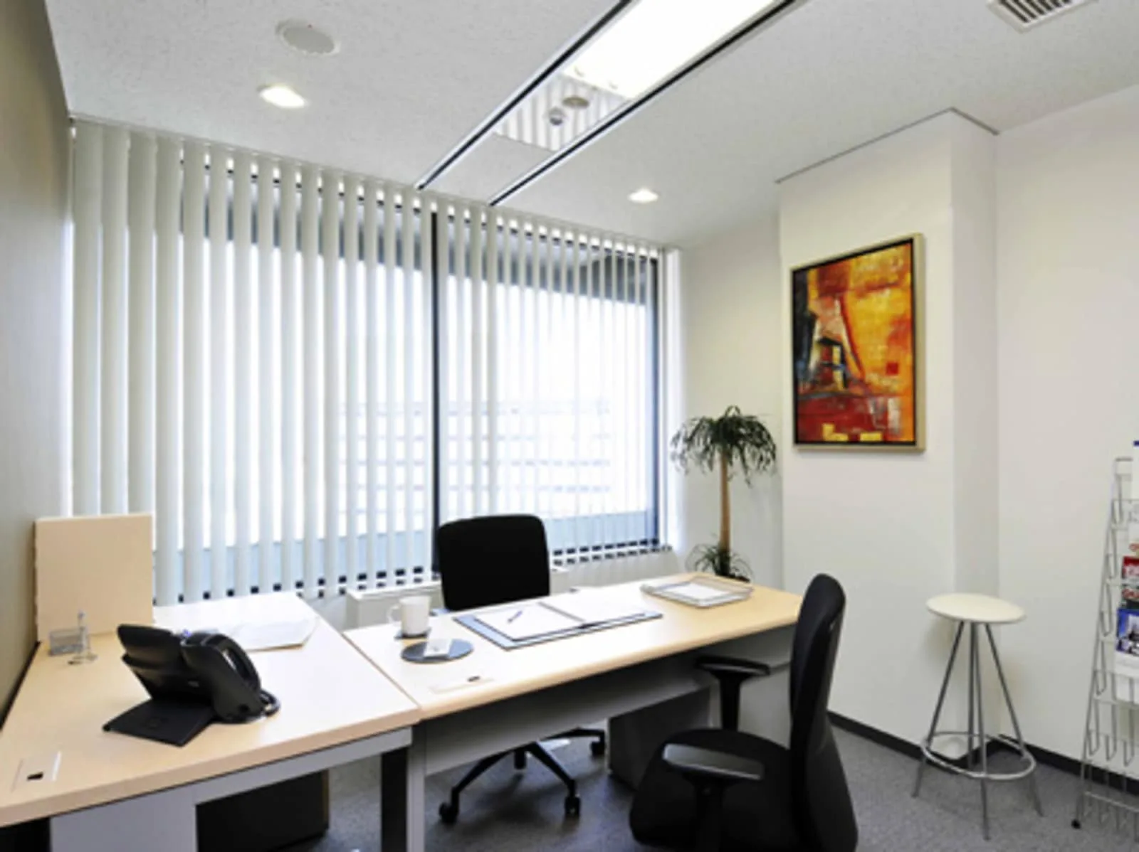 Regus OSAKA, Umeda, Private office, 1 desk, Osaka
