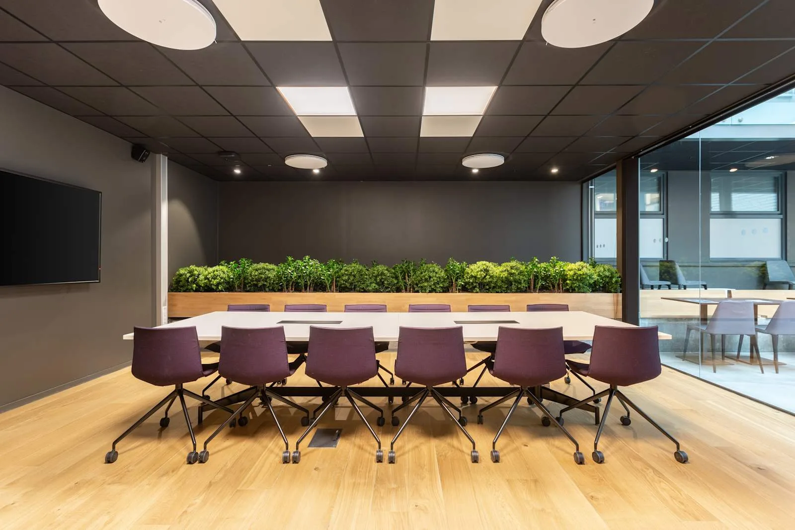 Regus Oslo, Nydalen Conference Centre, Møterom for 12 personer, Oslo
