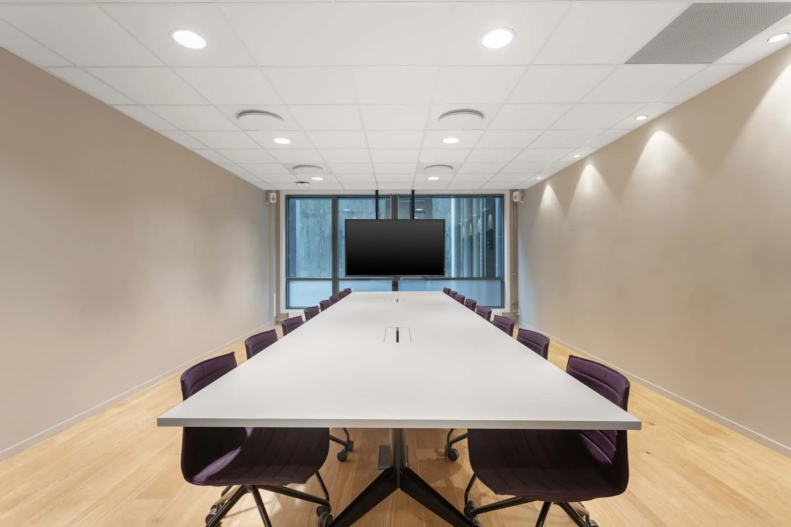 Regus Oslo, Nydalen Conference Centre, Meeting room for 14 people, Oslo