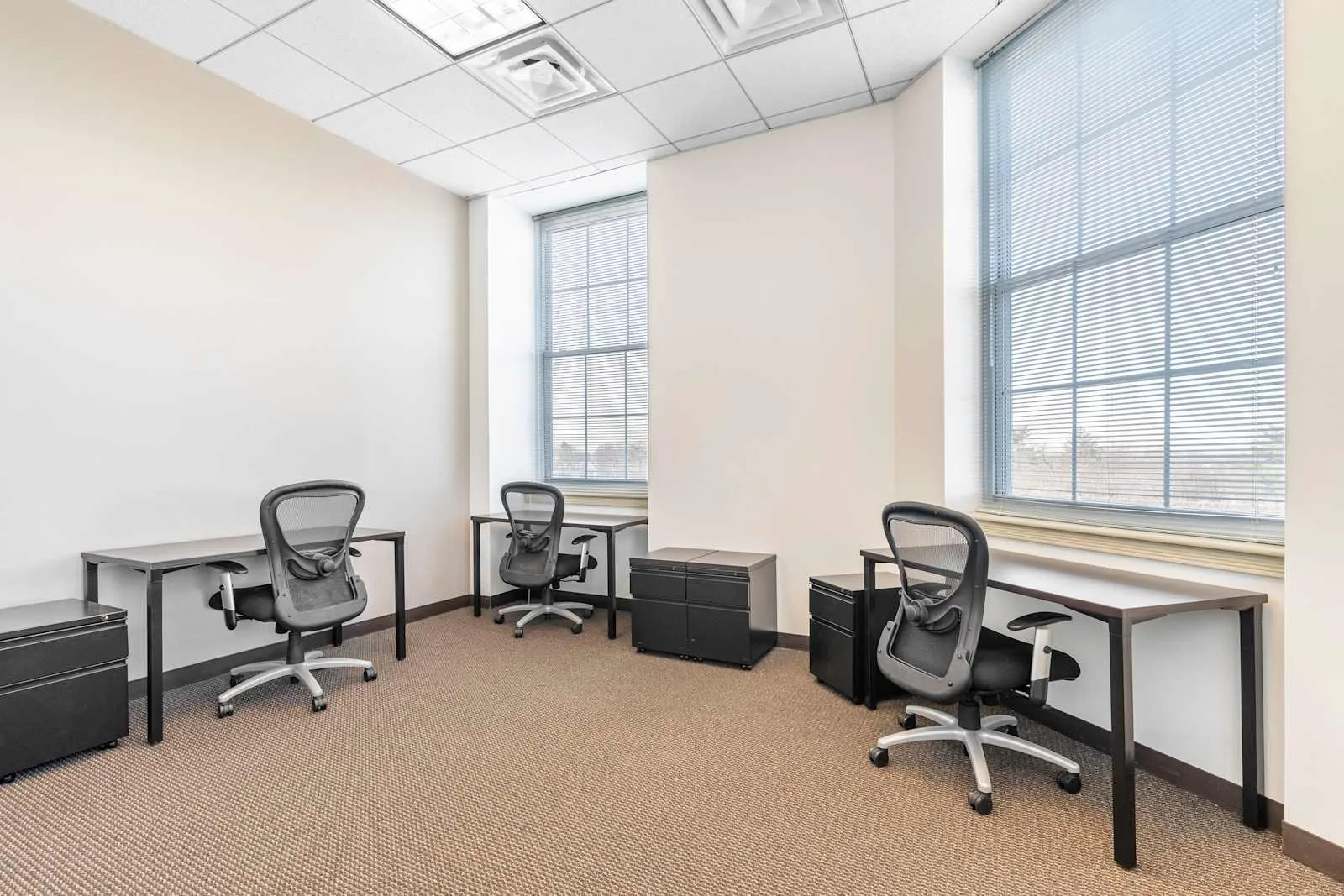 Regus PA, Jenkintown - Jenkins Court, Private office, 3 desks, Jenkintown, PA