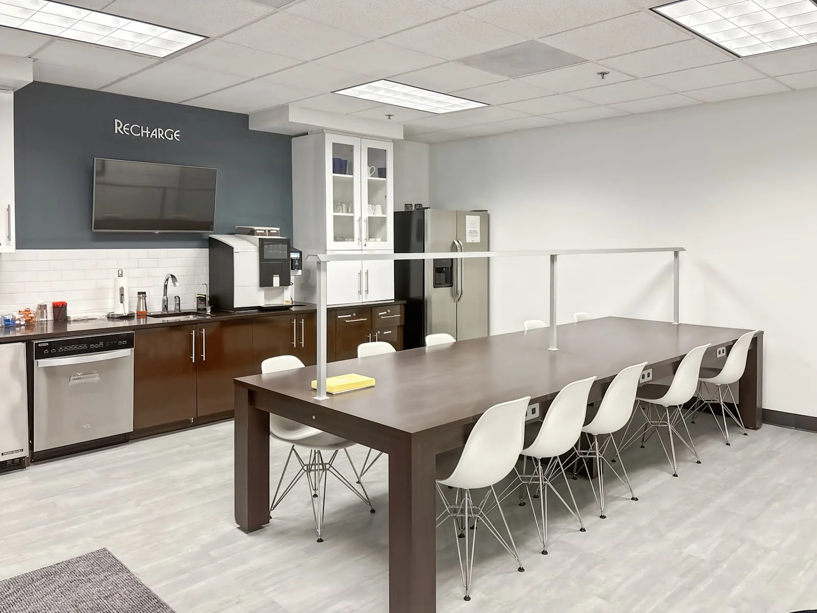 Regus PA, Newtown Square - Newtown Square Corporate Campus, Cafeteria, Newtown Square, PA