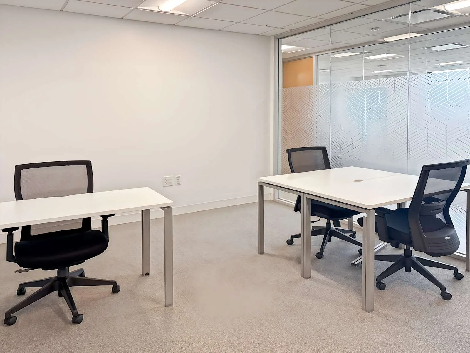 Regus PA, Philadelphia - 1624 Locust St, Private office, 3 desks, Philadelphia, PA