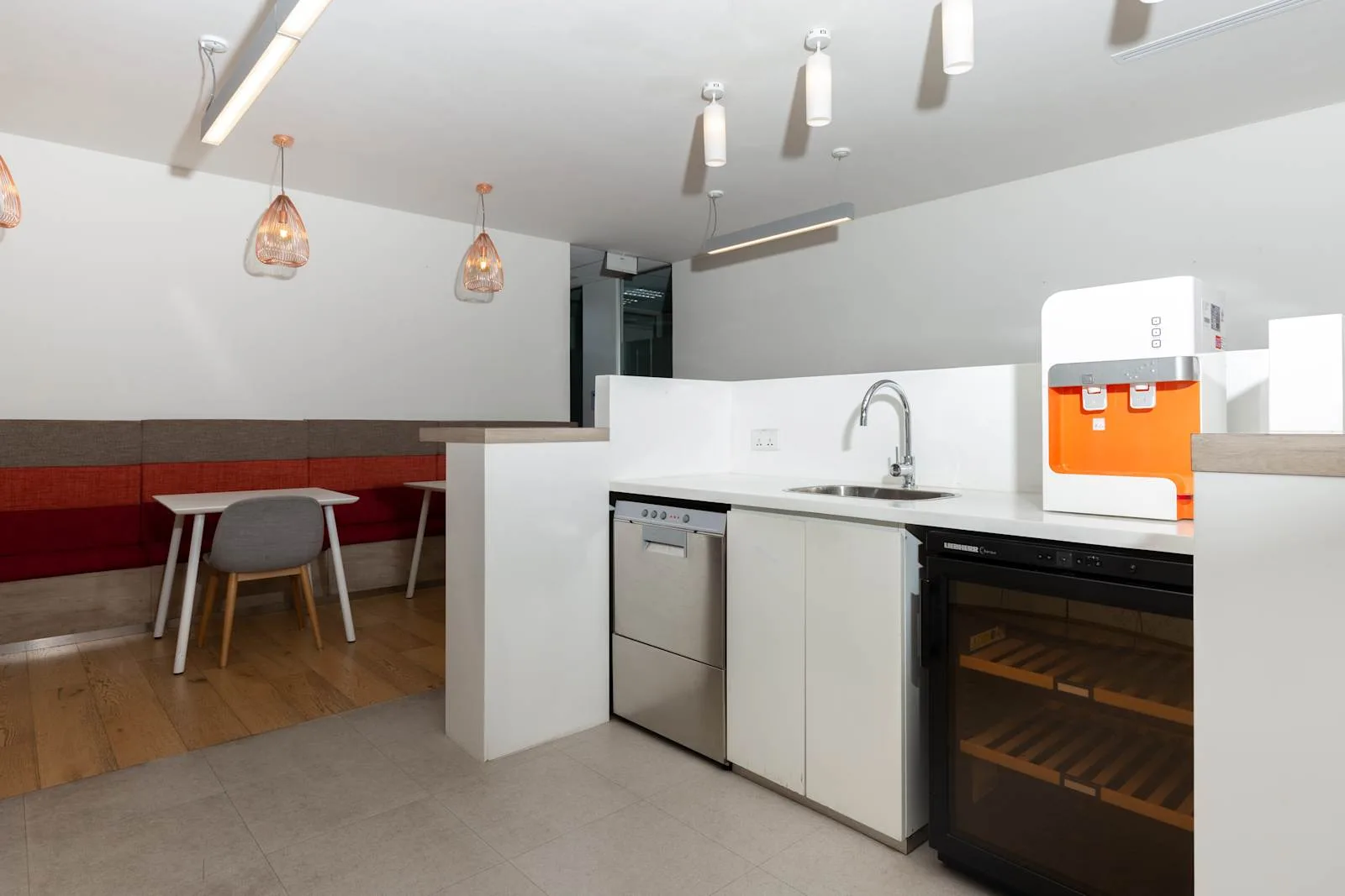 Regus PHNOM PENH, Exchange Square, Kitchen, Phnom Penh