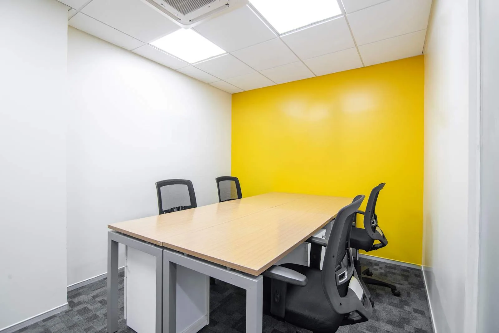 Regus PUNE, Kalyani Nagar, 4 लोगों के लिए बैठक कक्ष, पुणे