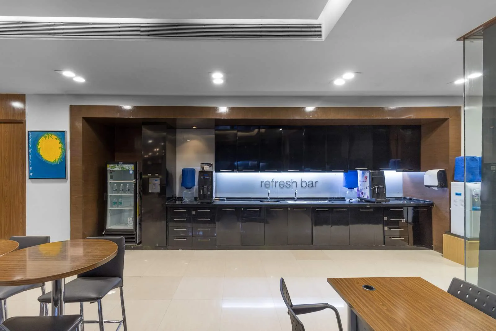 Regus PUNE, Magarpatta City, Cafeteria, Pune