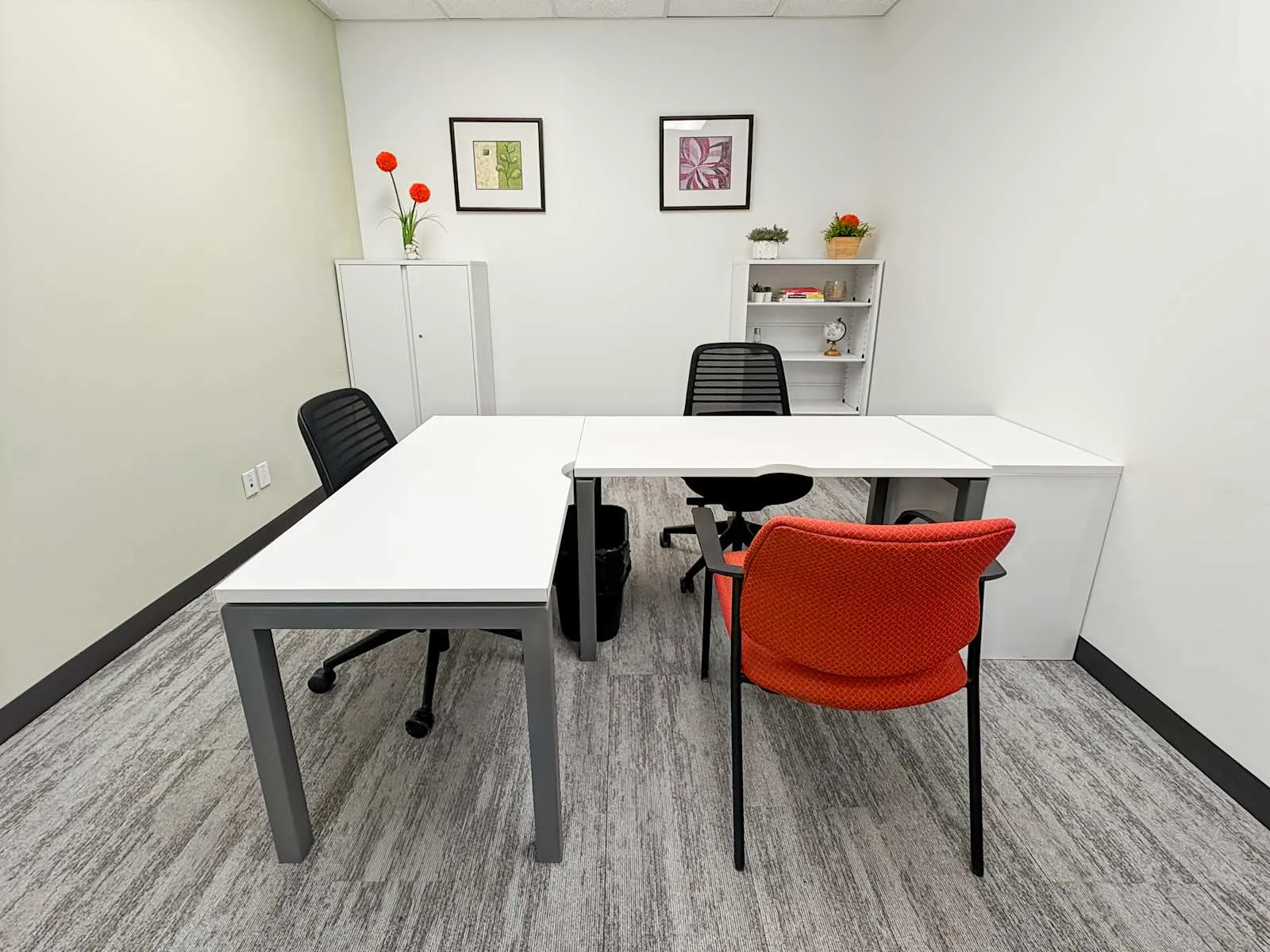 Regus QC, Brossard - 4605 Lapinière Boulevard, Private office, 3 desks, Brossard, QC