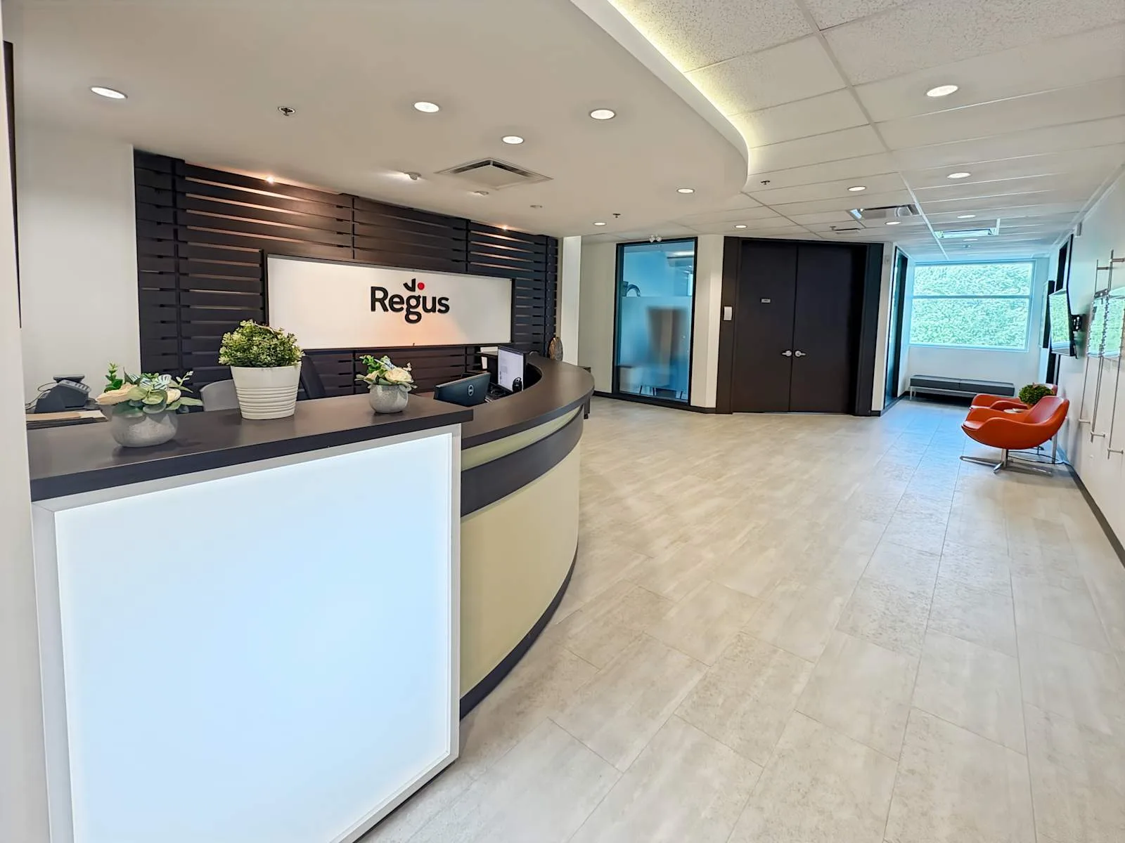 Regus QC, Brossard - 4605 Lapinière Boulevard, Réception, Brossard, QC