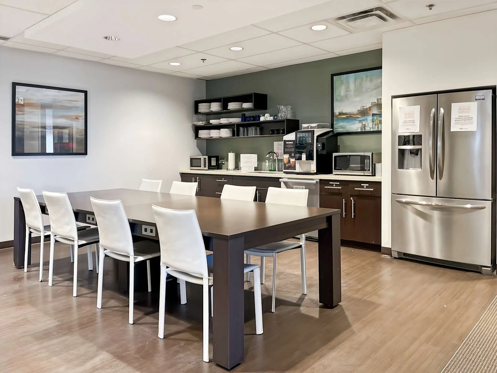 Regus QC, Montreal - Place d'Armes, Kitchen, Montreal, QC