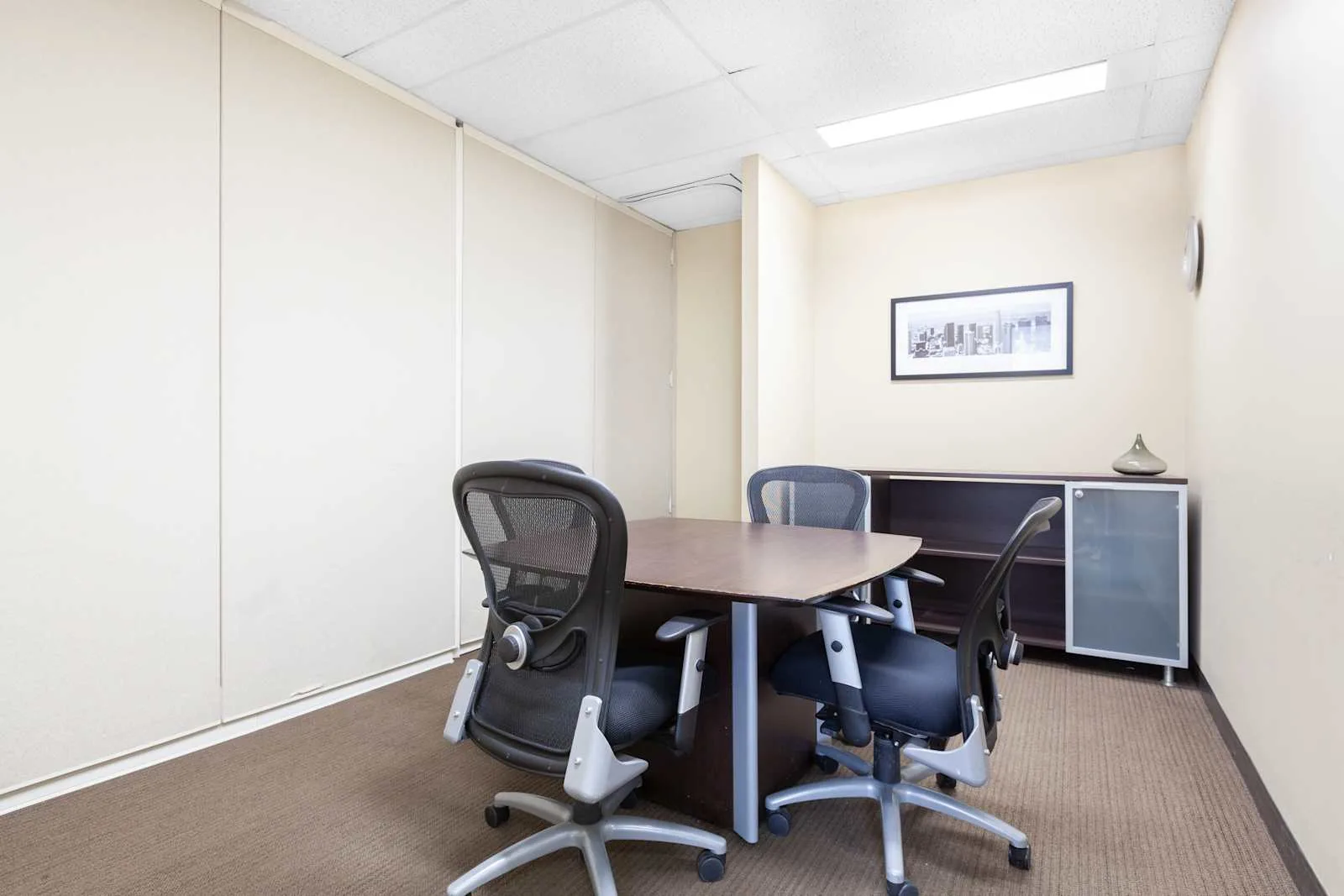 Regus QC, Montreal - University Street, Meeting room for 4 people, Montreal, QC
