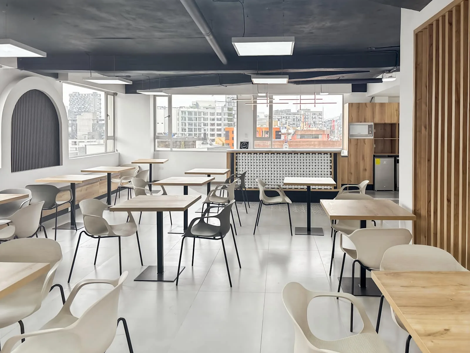 Regus Quito, Guayasamín, Cafetería, Quito
