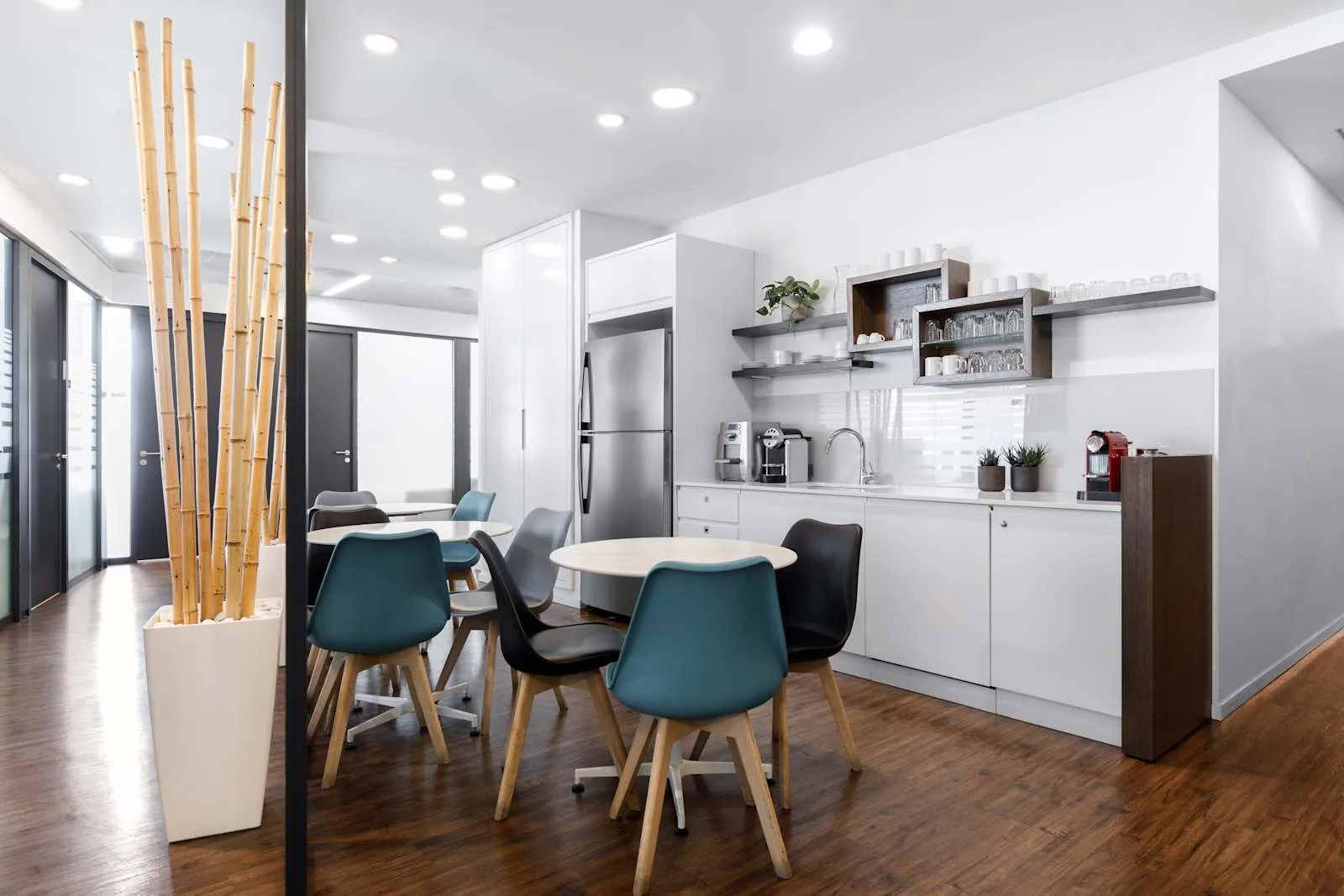 Regus RAMAT GAN, Atrium Tower, Kitchen, Ramat Gan