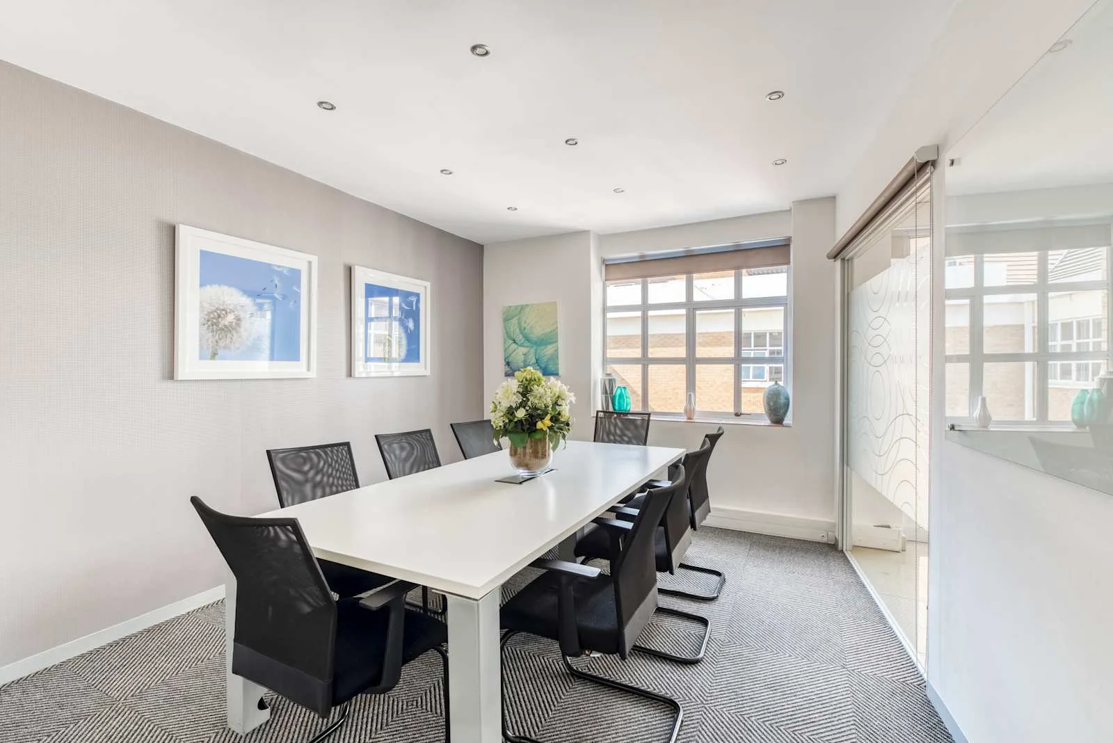 Regus RANDBURG, Surrey Avenue, Meeting room for 8 people, Randburg
