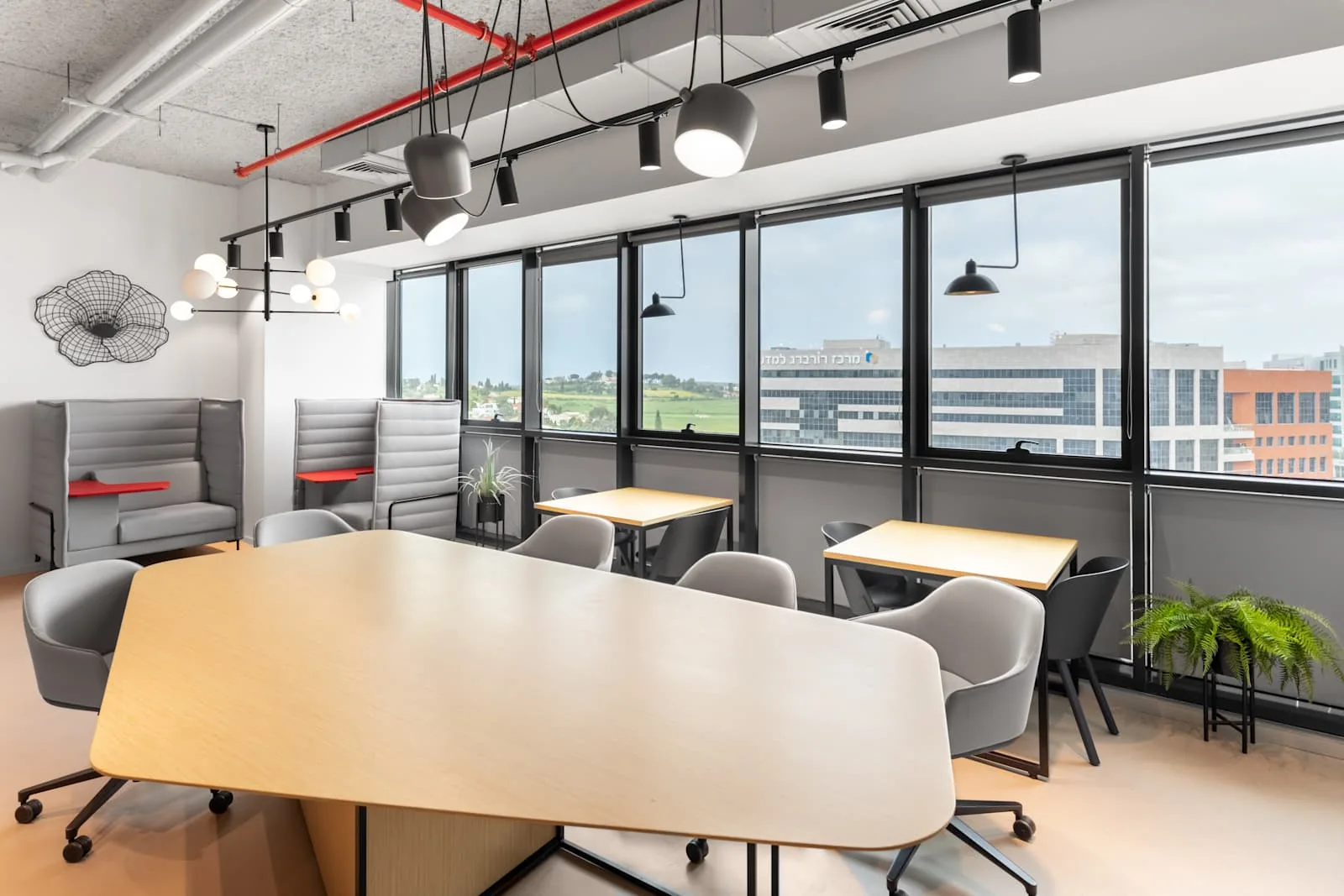 Regus REHOVOT, Business Centre, חלל עבודה משותף, רחובות