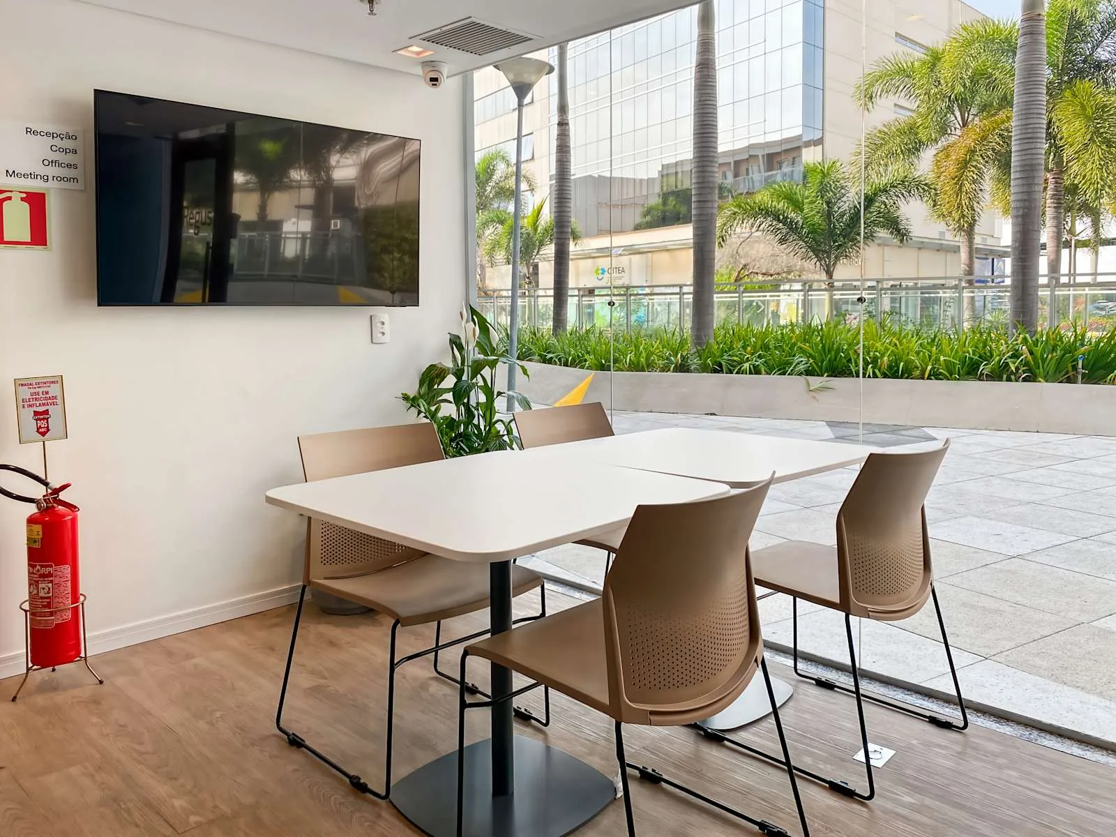 Regus Rio de Janeiro, Ayrton Senna, Meeting room for 4 people, Rio de Janeiro