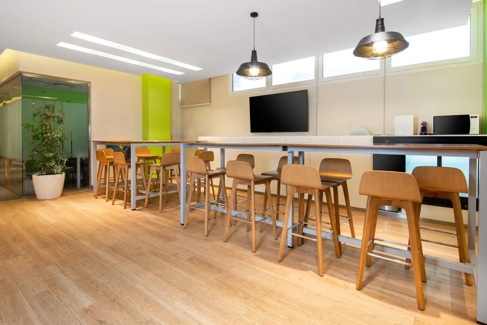 Regus RIYADH, AL NAKHEEL، كافتيريا، الرياض