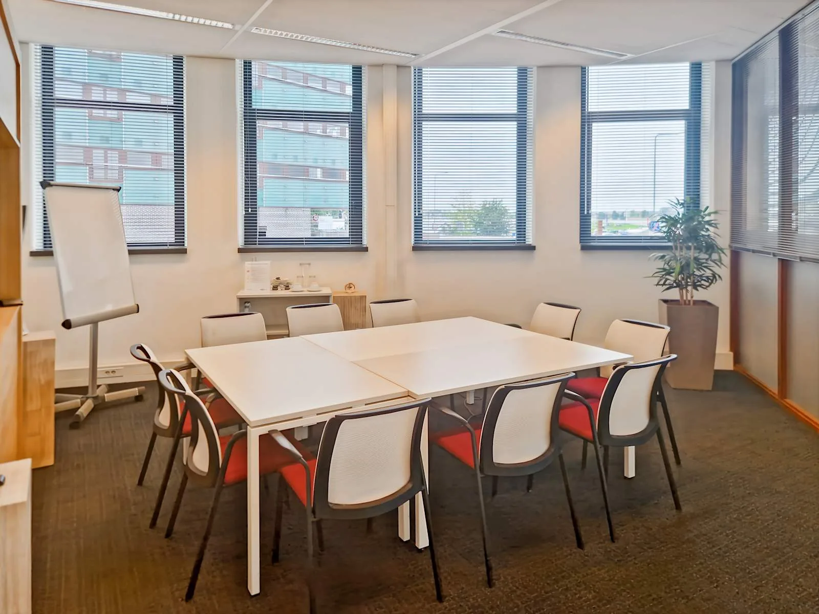 Regus ROERMOND, Looskade, Meeting room for 10 people, Roermond