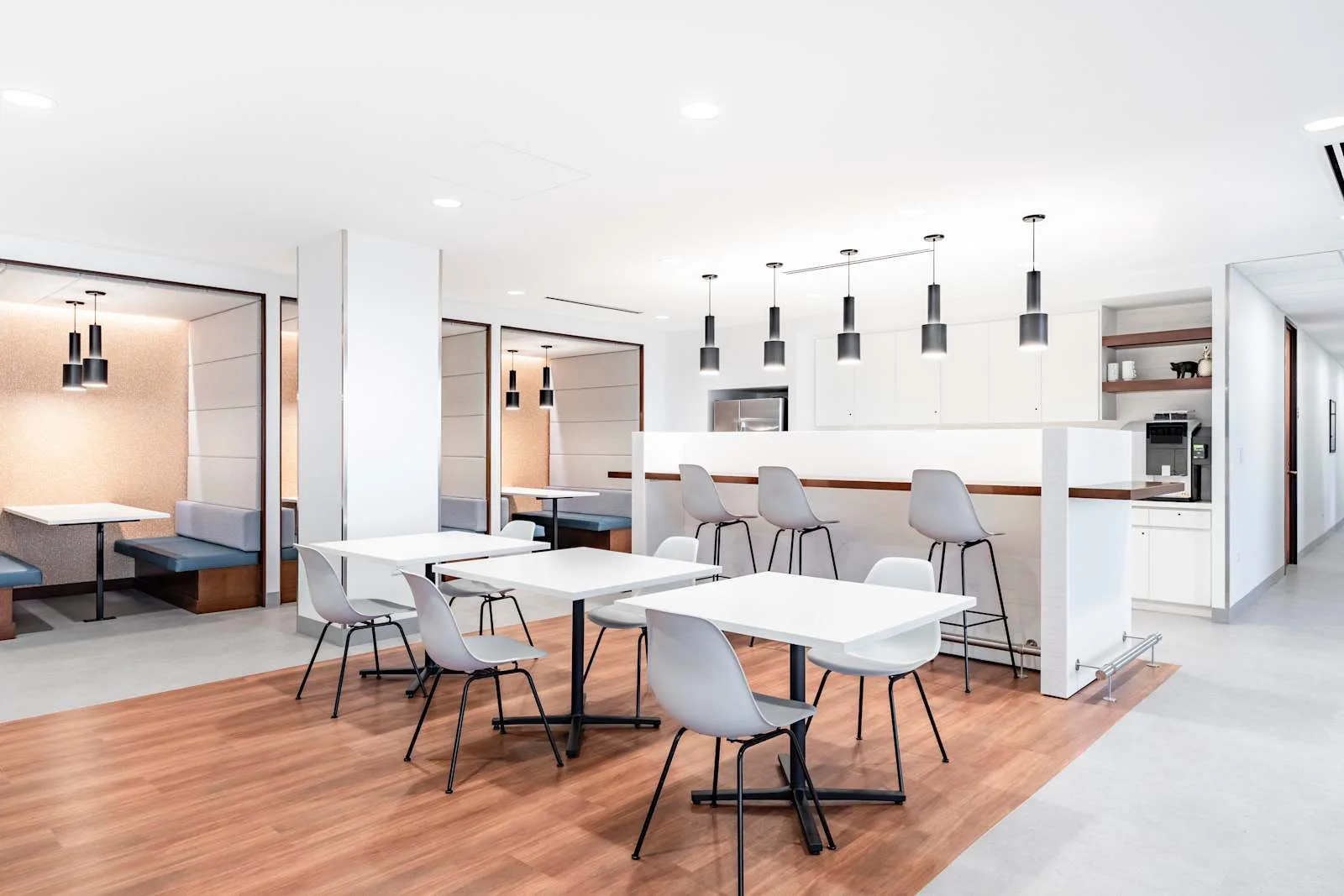 Regus IL, Rosemont - O'Hare - River Rd, Cafeteria, Rosemont, IL
