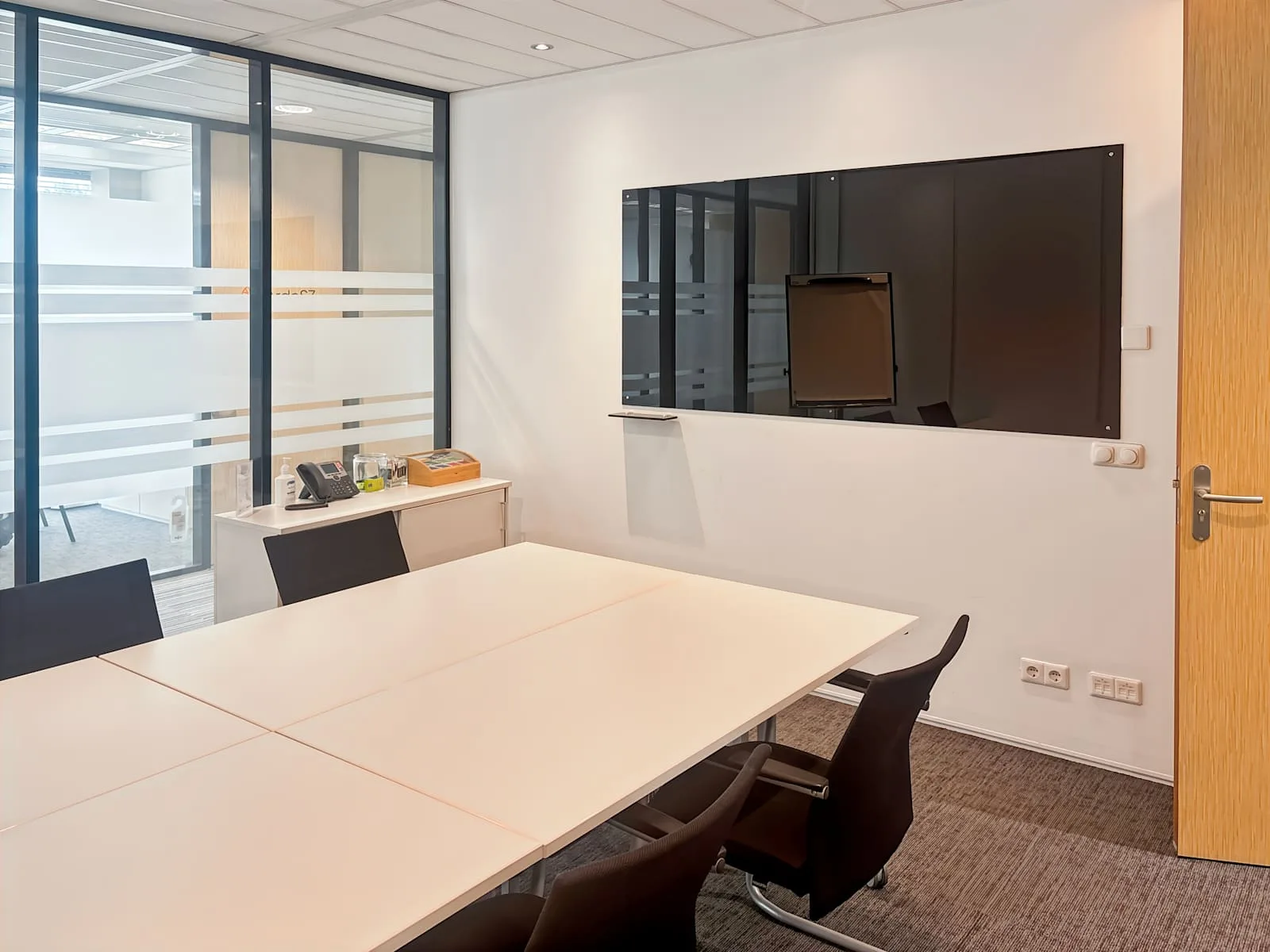 Regus ROTTERDAM, Airport, Salle de réunion 4 personnes, Rotterdam