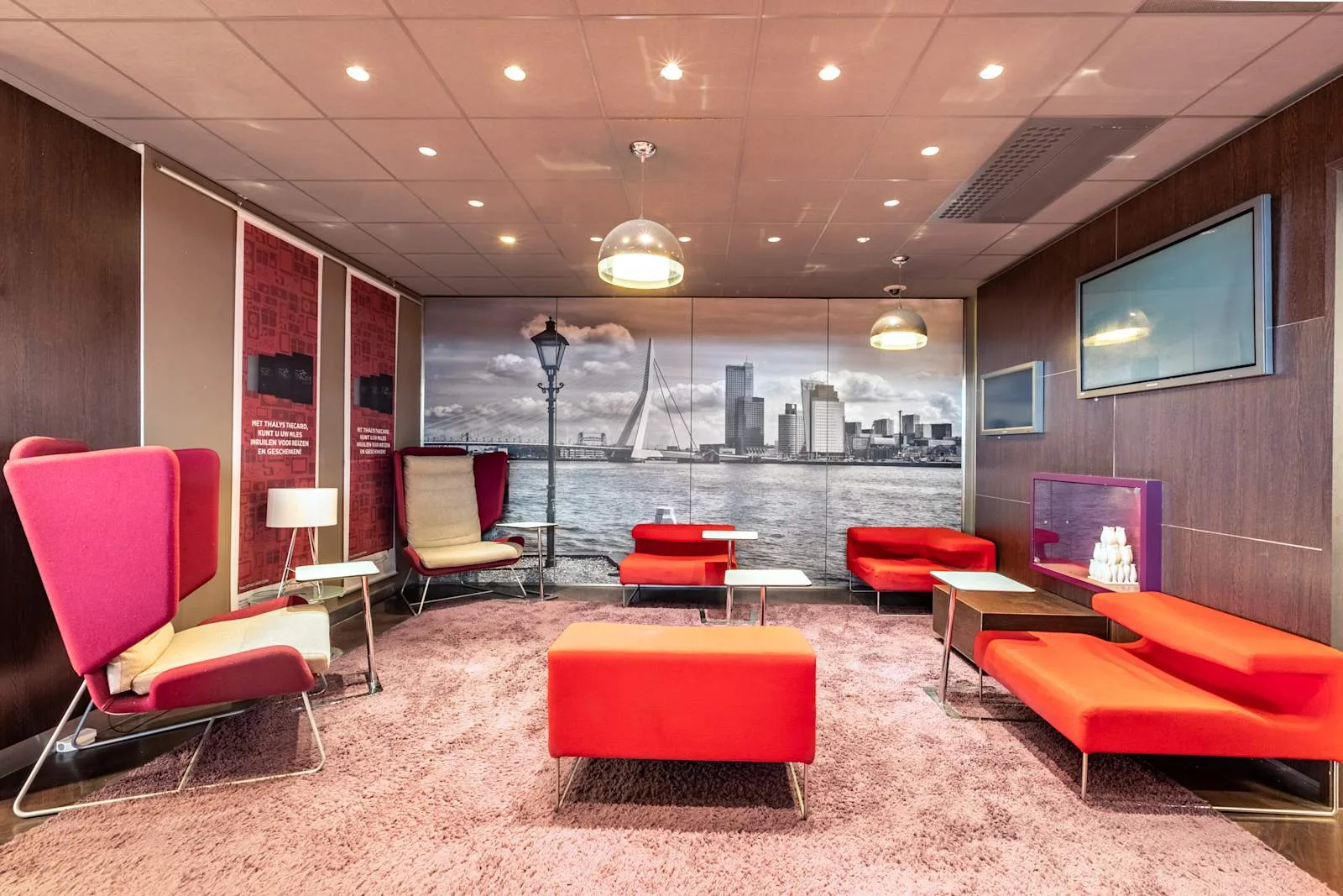 Regus ROTTERDAM, Central NS International - Regus Express, Lounge, Rotterdam