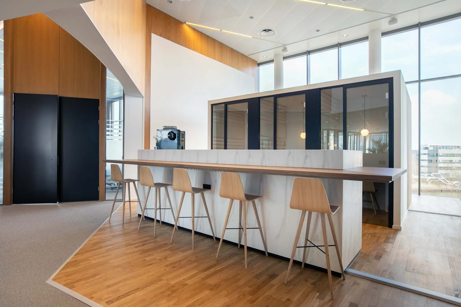 Regus Rotterdam, The Mark, Cuisine, Rotterdam