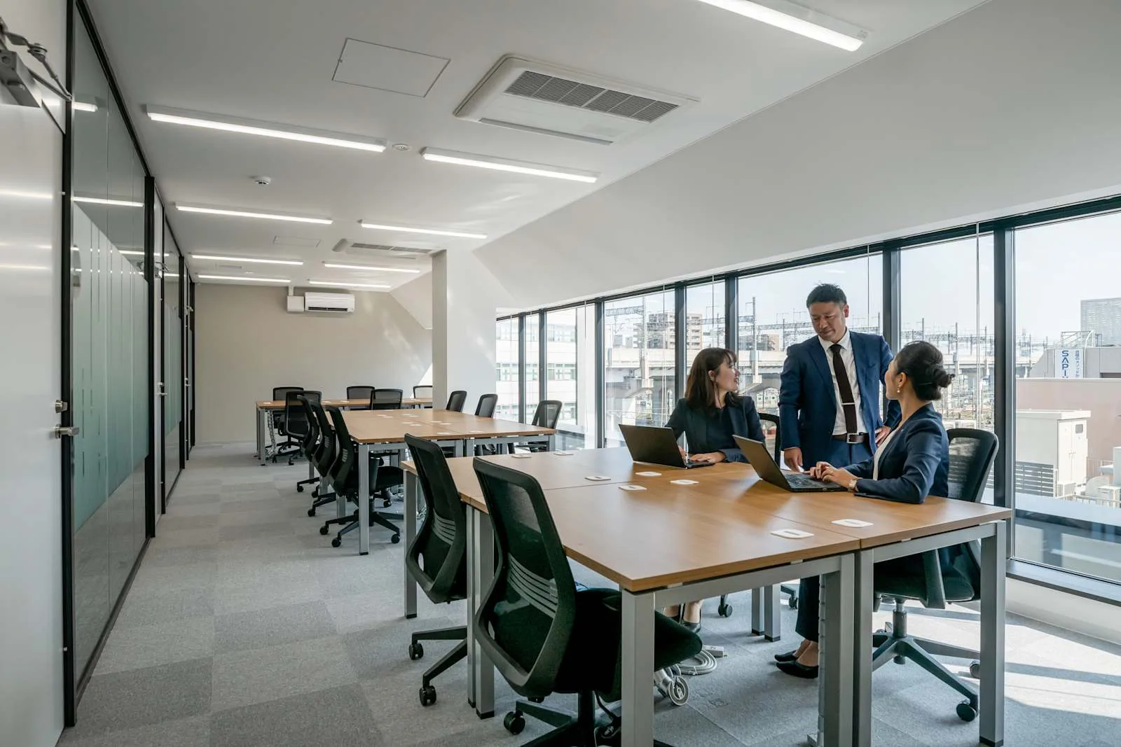 Regus SAITAMA, Omiya west、オープンスペース、さいたま