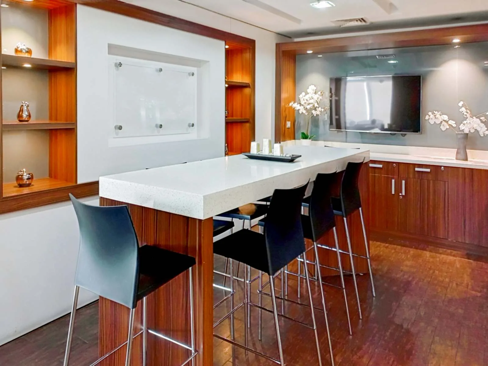 Regus SANTIAGO, Nueva Apoquindo, Kitchen, Santiago