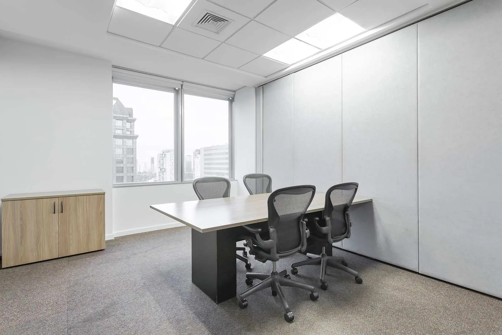 Regus Sao Paulo, Rochavera - Morumbi, Meeting room for 4 people, São Paulo