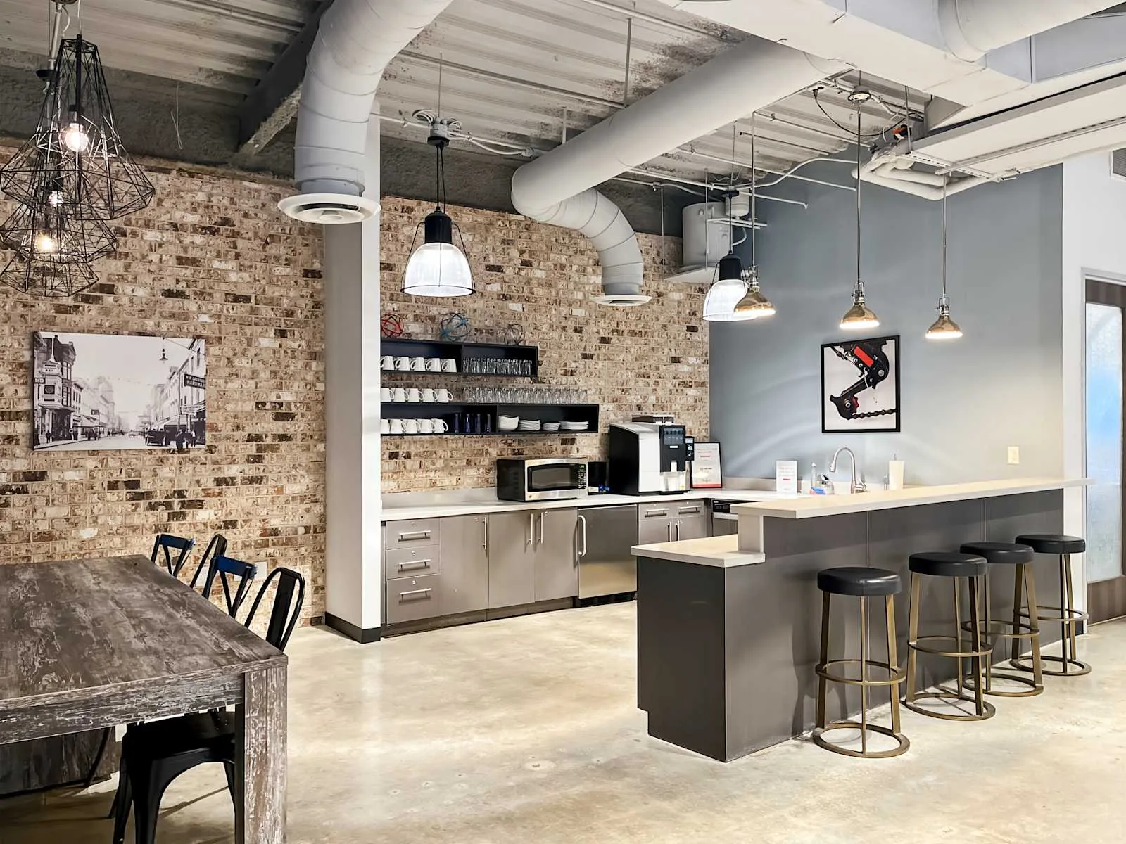 Regus SC, Charleston - Downtown Charleston, Kitchen, Charleston, SC