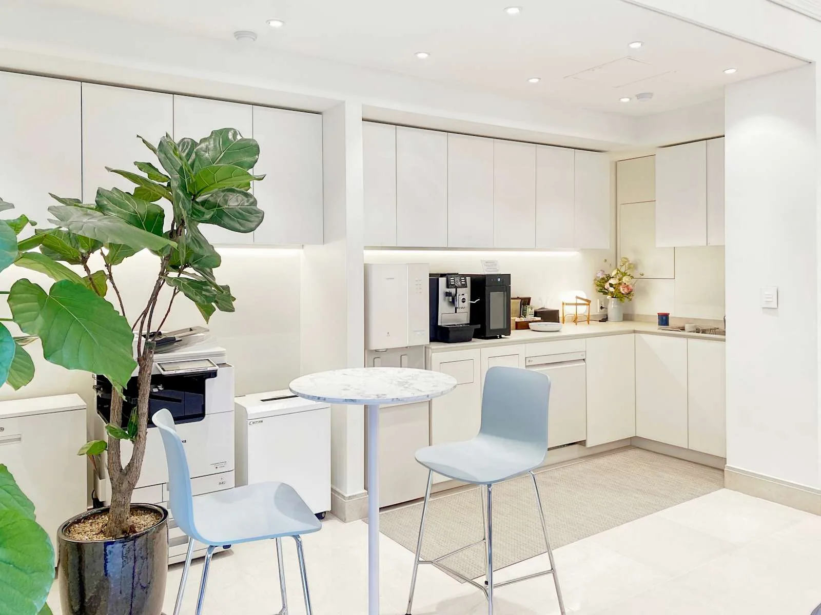 Regus Seoul, Apgujeong K Building, Kitchen, Seoul