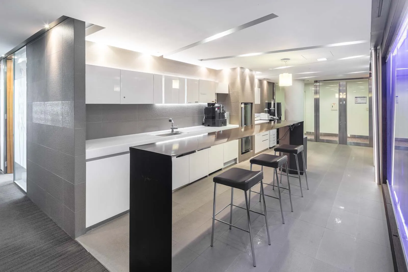 Regus SEOUL, Gangnam Station Centre, Kitchen, Seoul