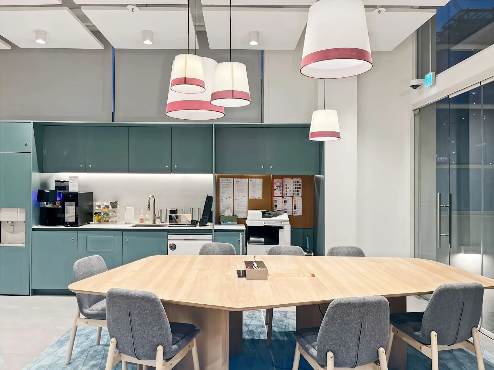 Regus Seoul, Hanol Tower, Meeting room for 8 people, Seoul