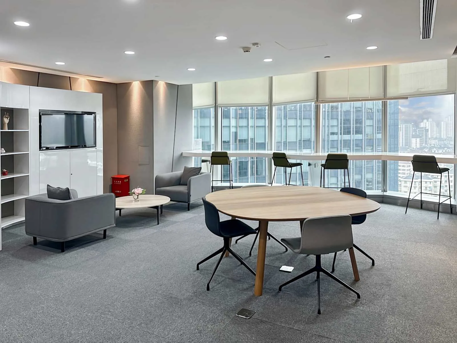 Regus SHANGHAI, Central Towers, Coworking space, Shanghai