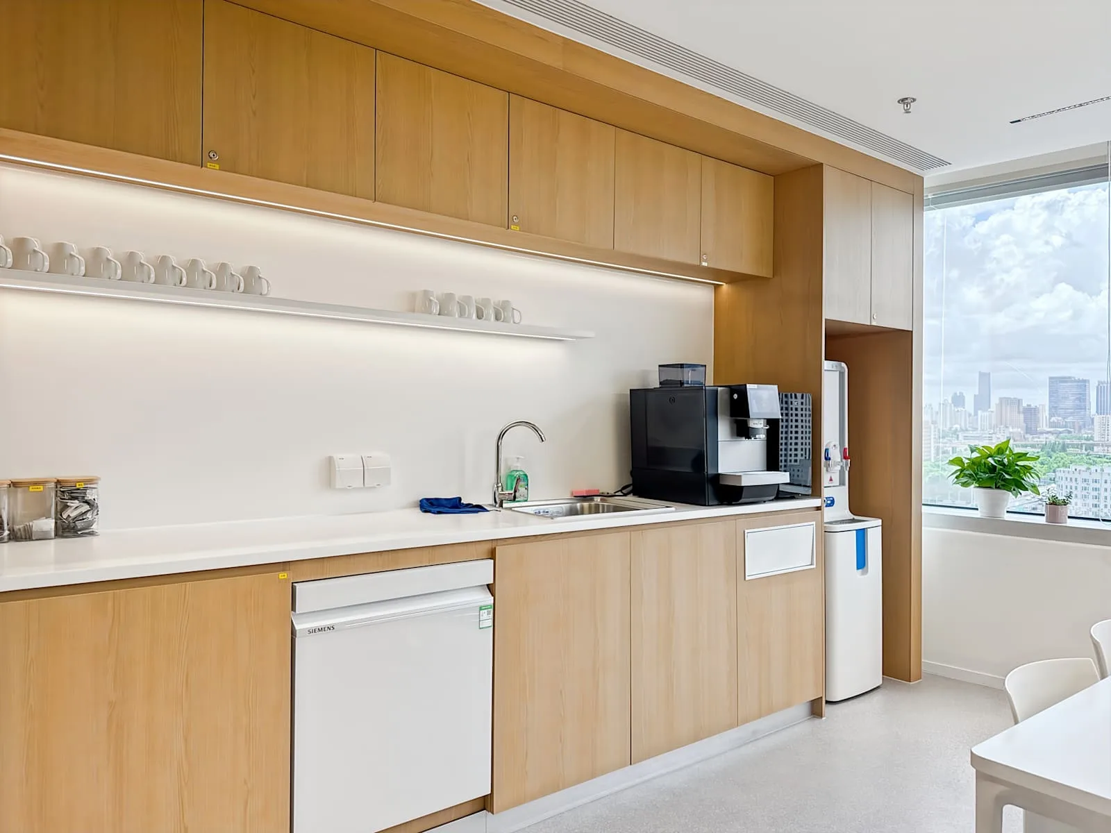 Regus Shanghai, Harbor Ring Plaza、厨房、上海市