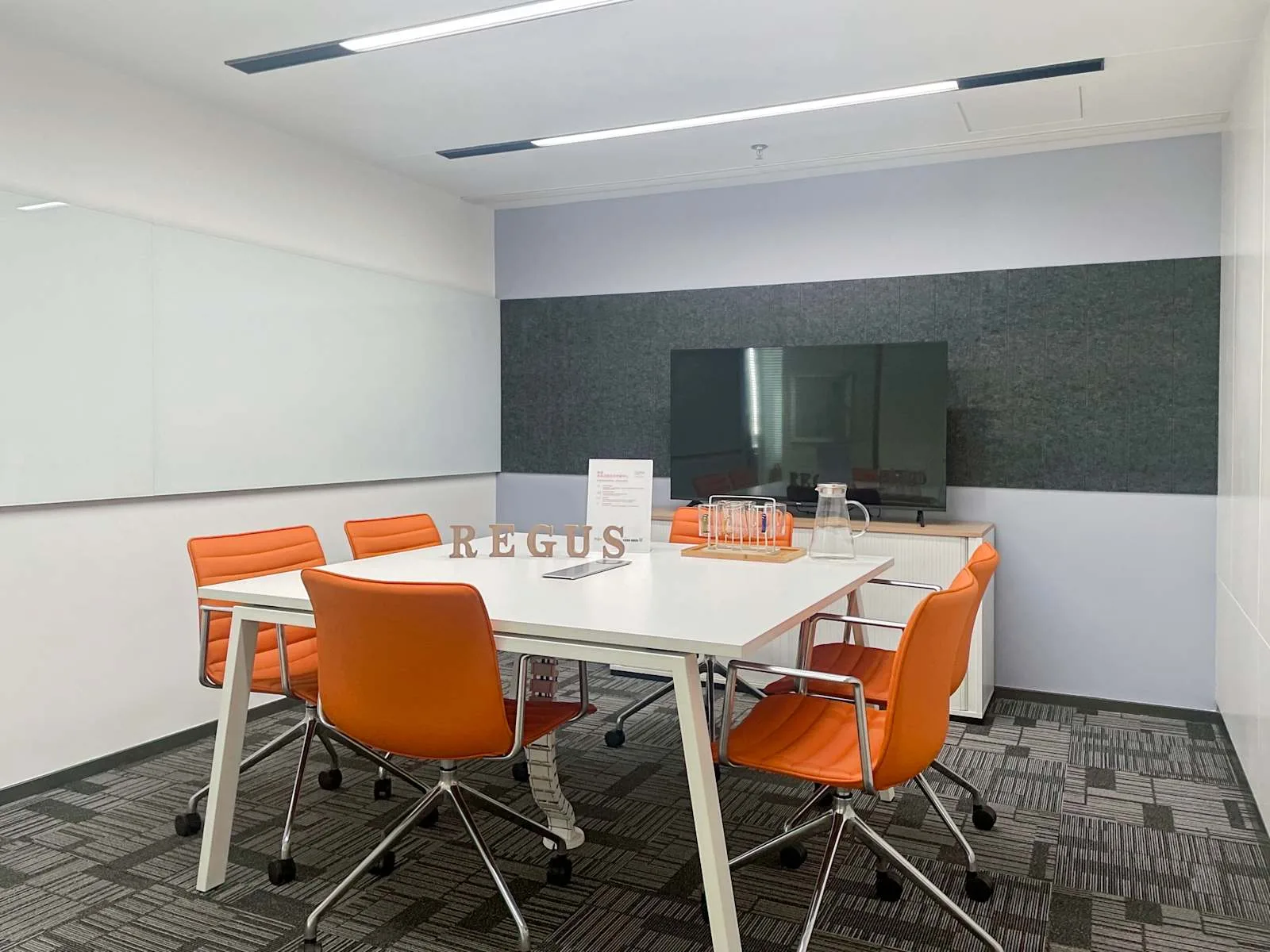 Regus Shenyang, North Media Building、6人会议室、沈阳市