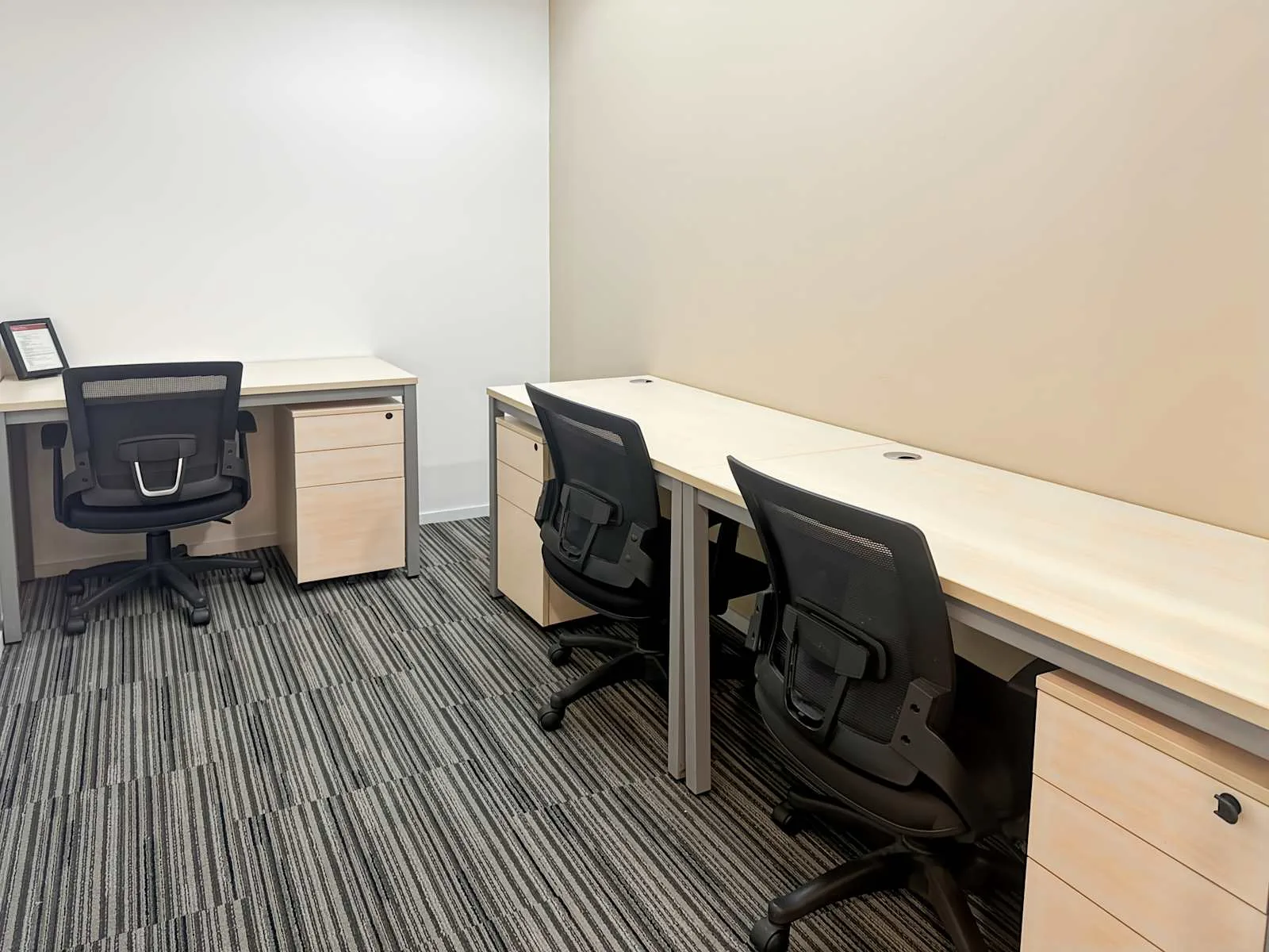 Regus SHENZHEN, A8 Building、3个工位的独立办公室、深圳市