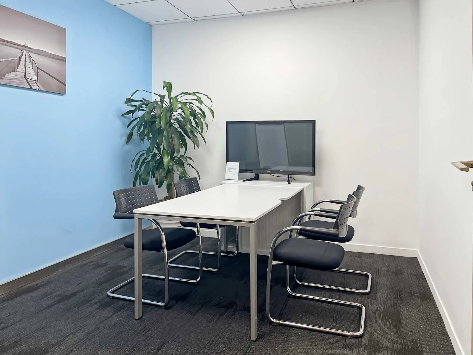 Regus SHENZHEN, Futian Anlian、4人会议室、深圳市