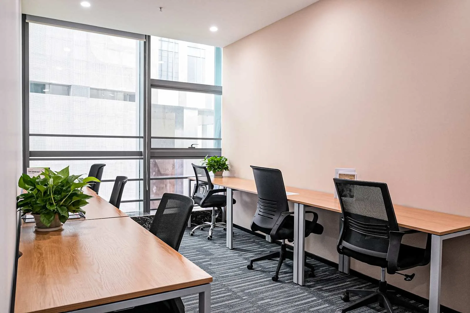 Regus Shenzhen, IMT Building、6个工位的独立办公室、深圳市