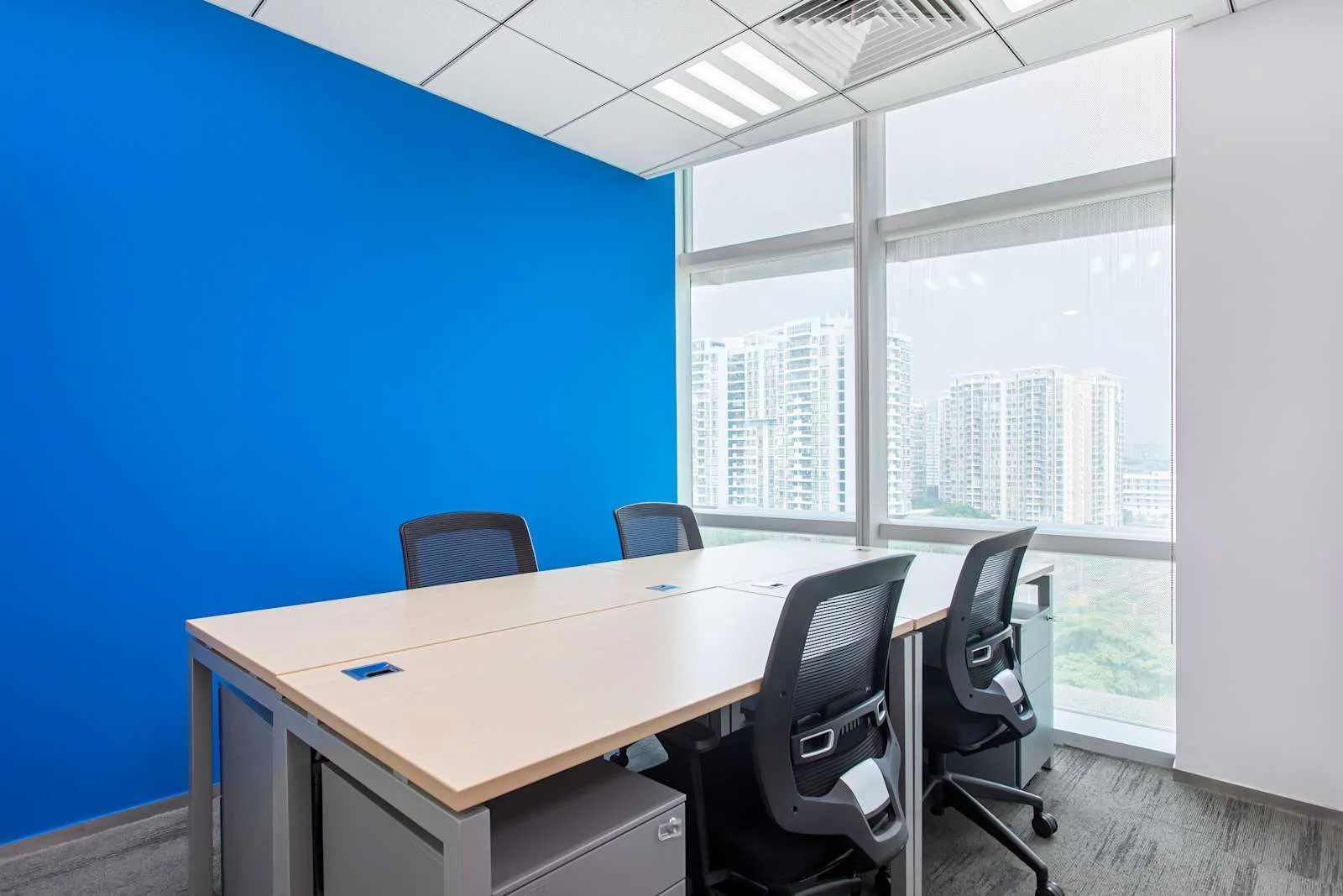 Regus SHENZHEN, SCC、4个工位的独立办公室、深圳市
