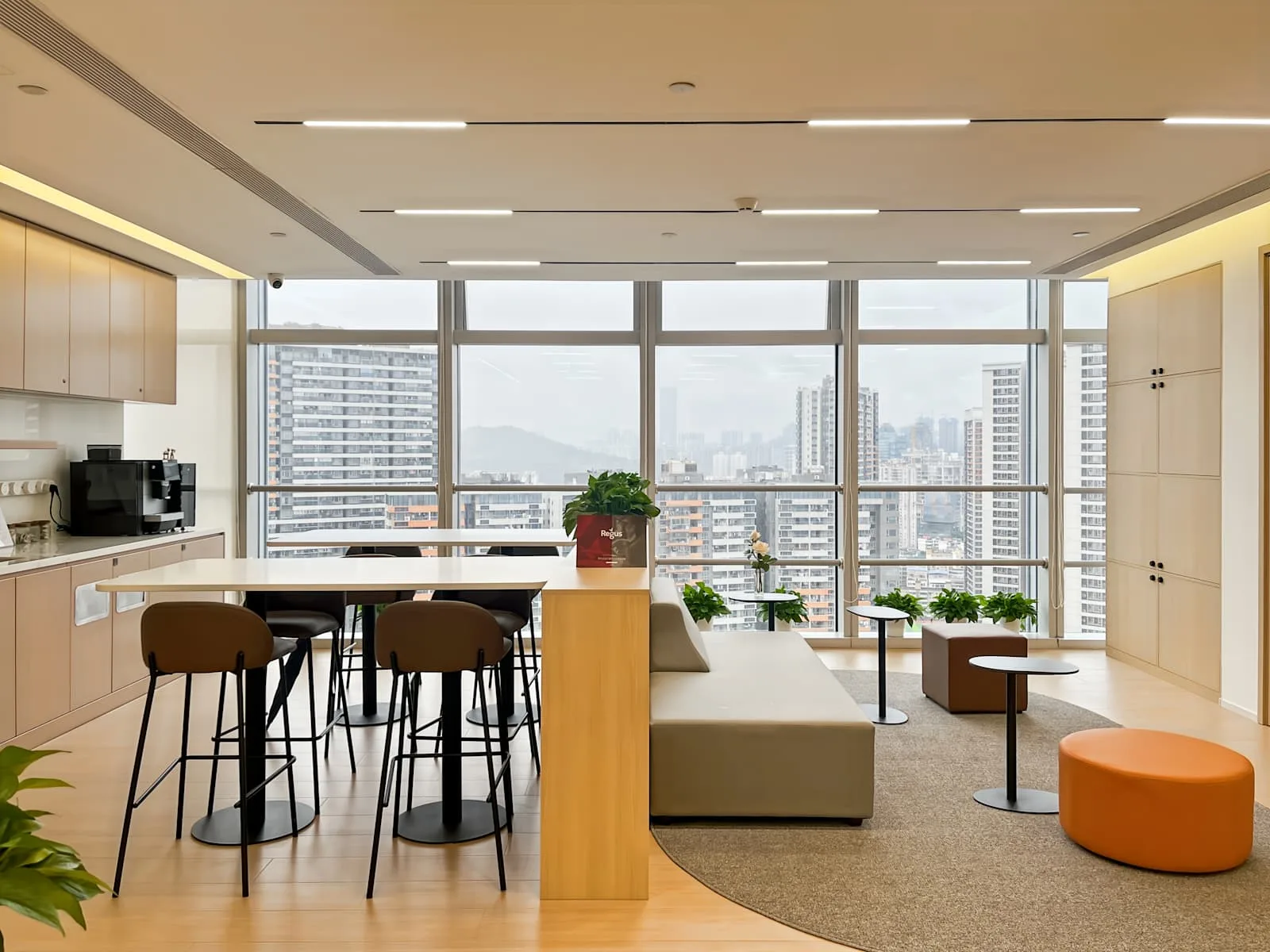 Regus Shenzhen, Shenrun Tower、自助餐厅、深圳市