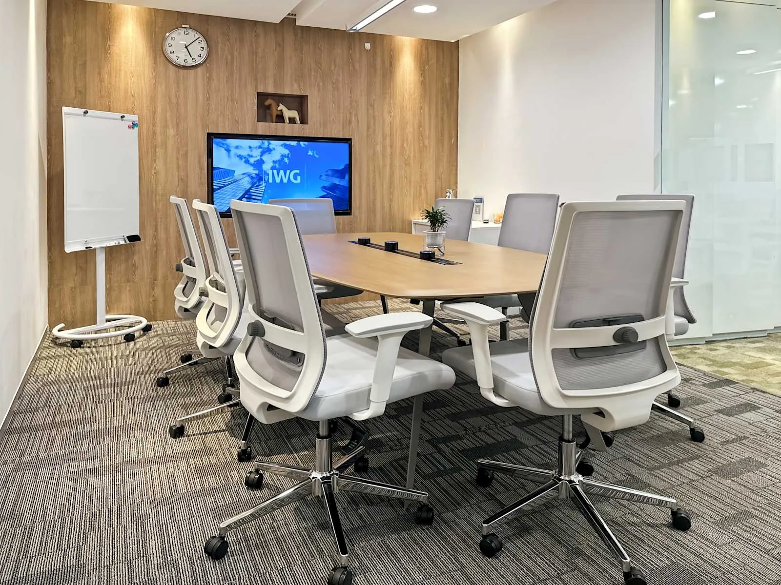 Regus SHENZHEN, Times Financial Centre, Meeting room for 8 people, Shenzhen