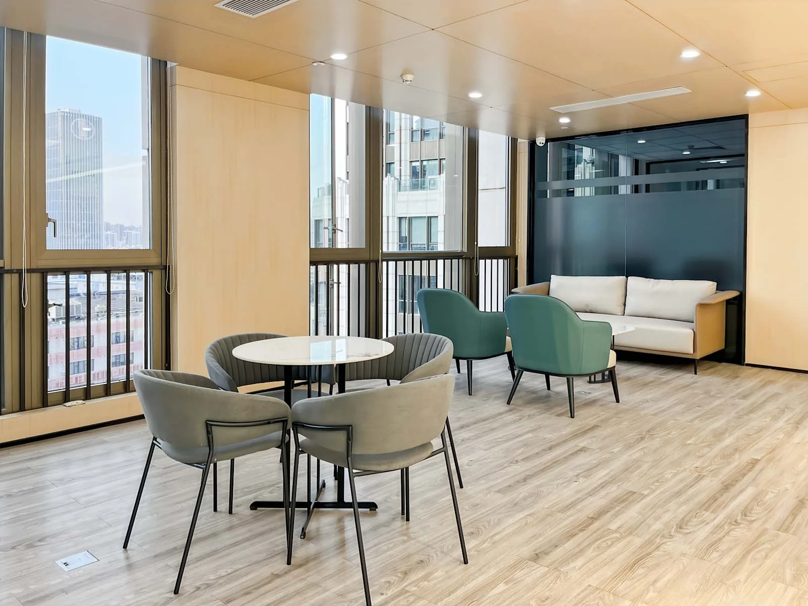 Regus Shenzhen, Yongxinhui Tower 1、休息区、深圳市