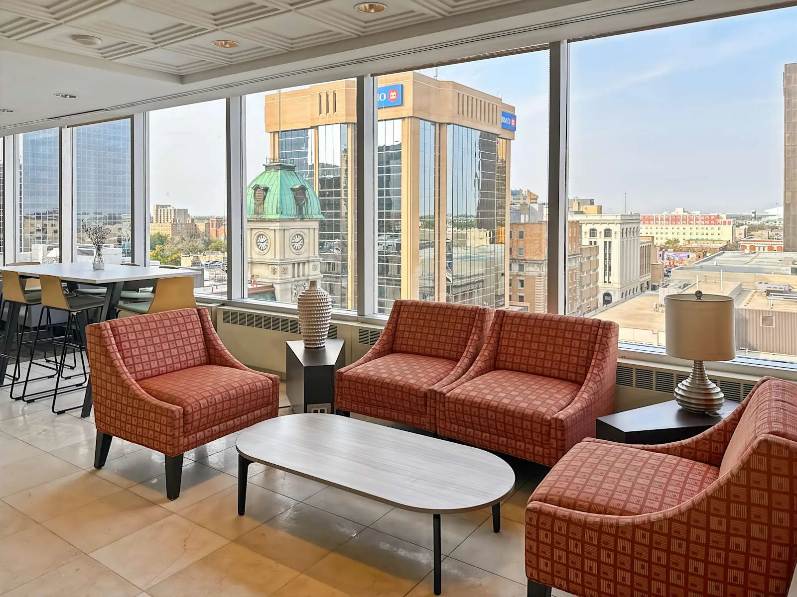 Regus SK, Regina - City Centre - Royal Bank Building, Espace détente, Regina, SK
